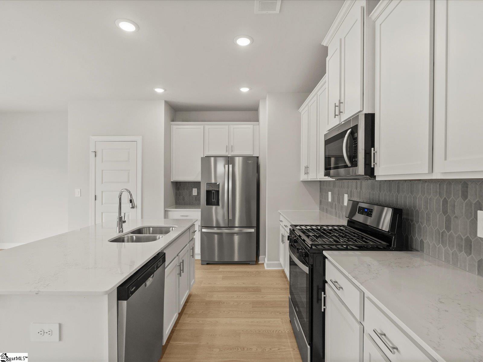 102 Gardner Avenue Gray Court, SC 29645