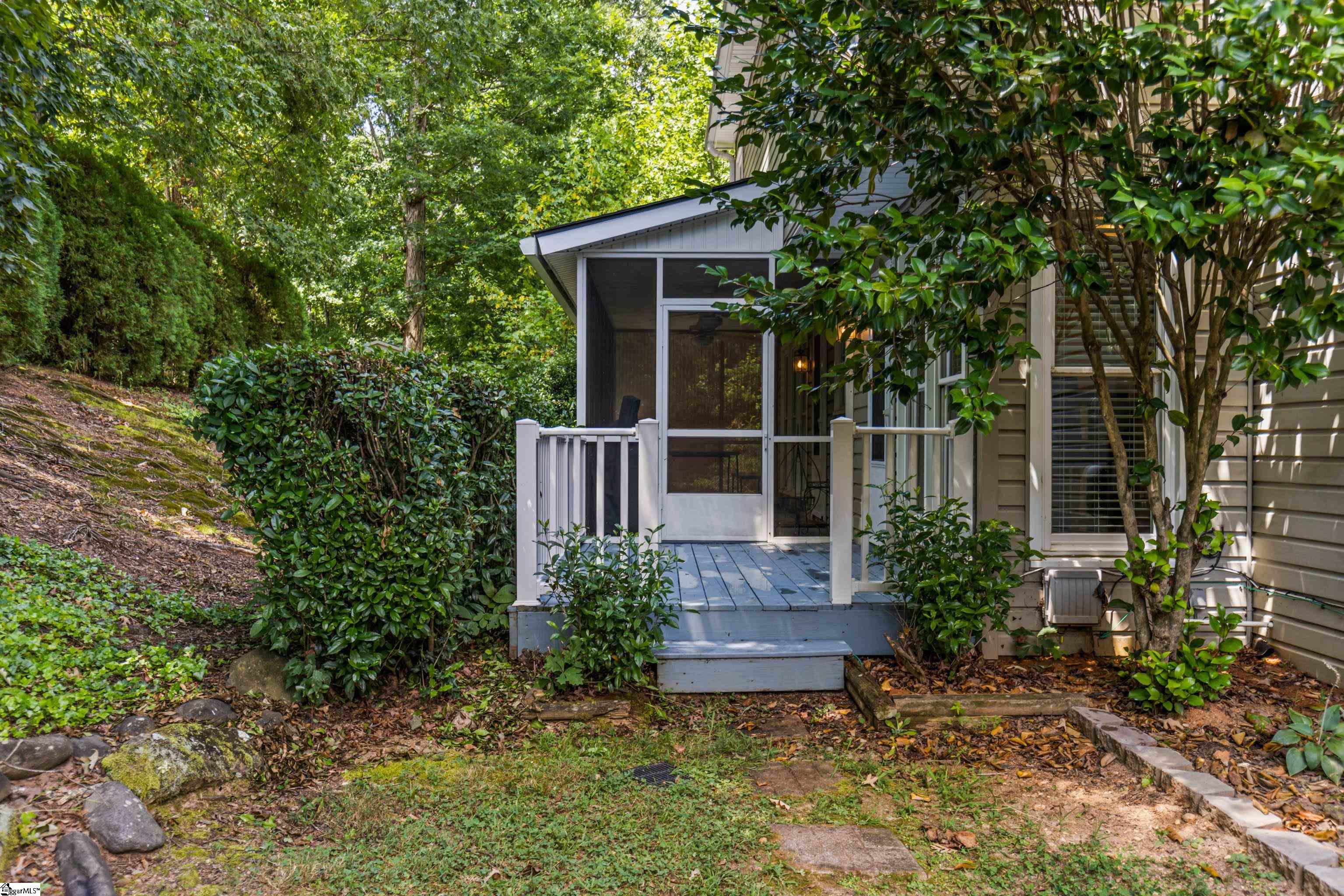 17 Julesking Court Greenville, SC 29609