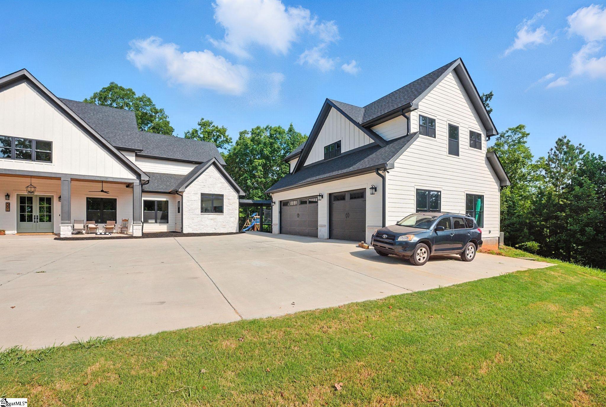 581 Paramount Drive Seneca, SC 29678