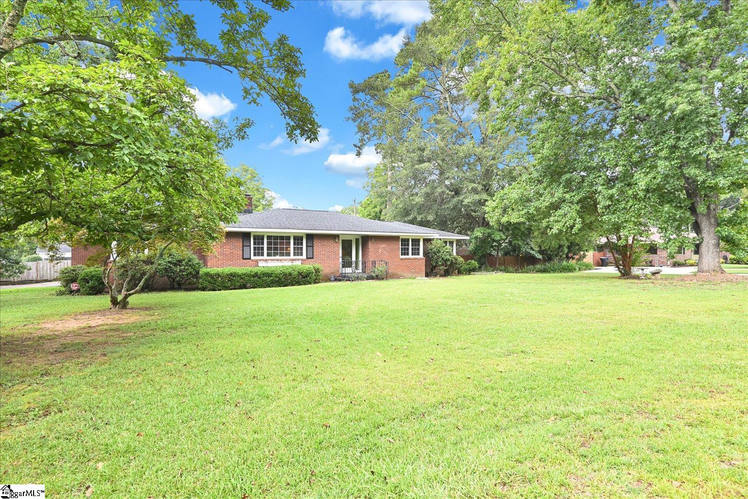1102 Greenacres Anderson, SC 29621