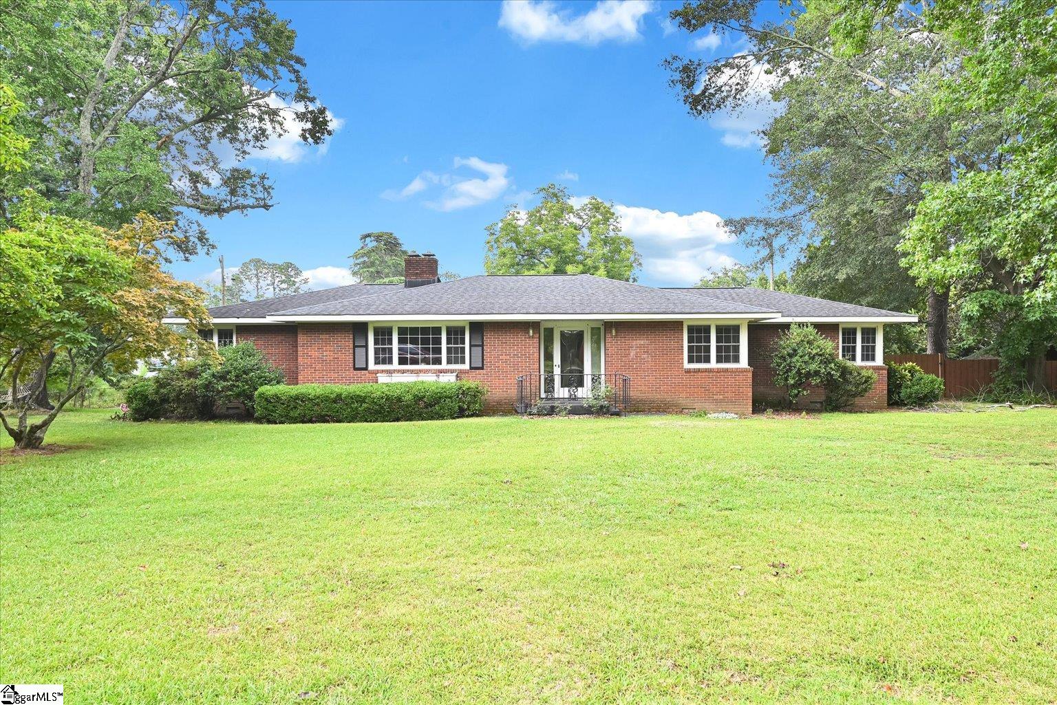 1102 Greenacres Anderson, SC 29621