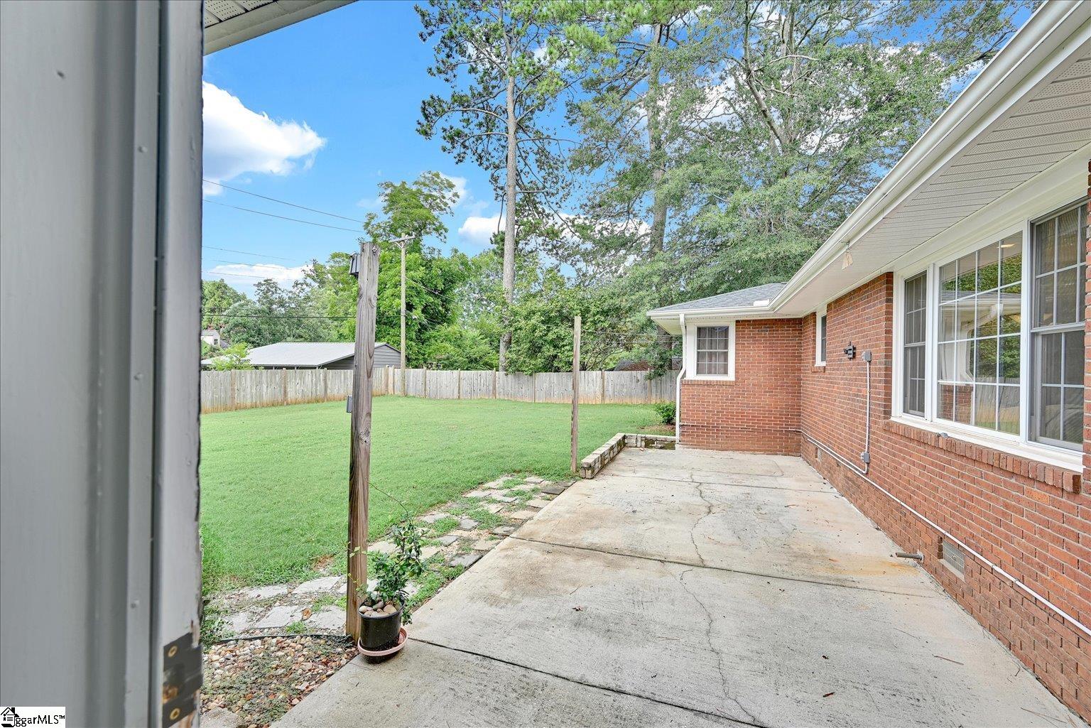 1102 Greenacres Anderson, SC 29621