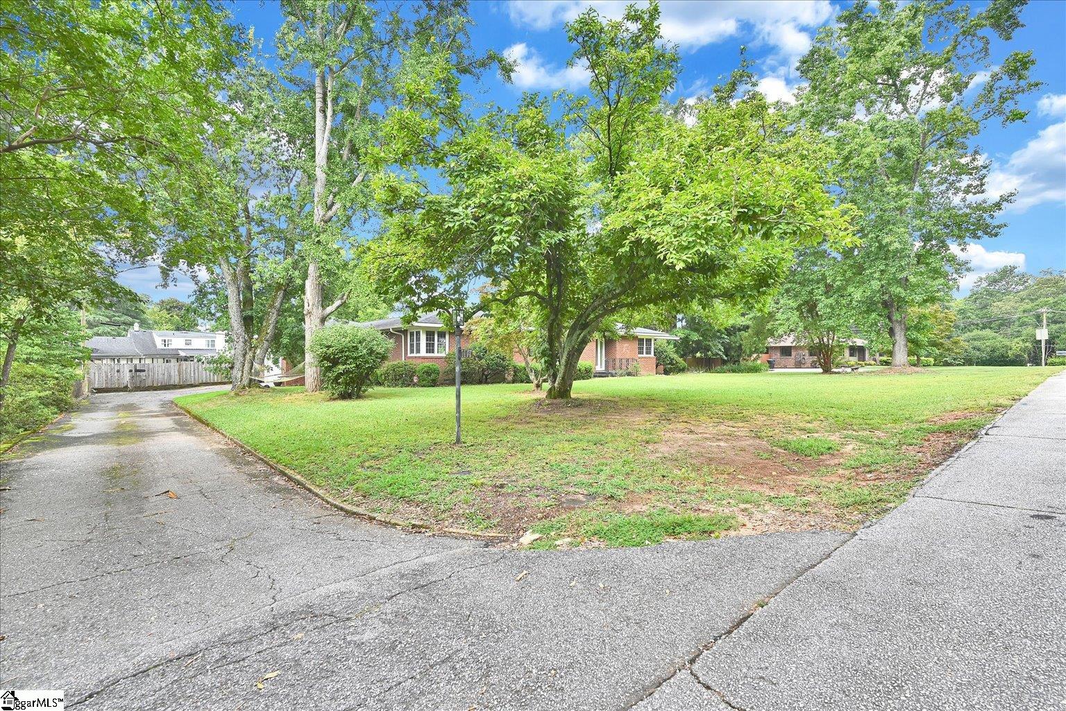 1102 Greenacres Anderson, SC 29621