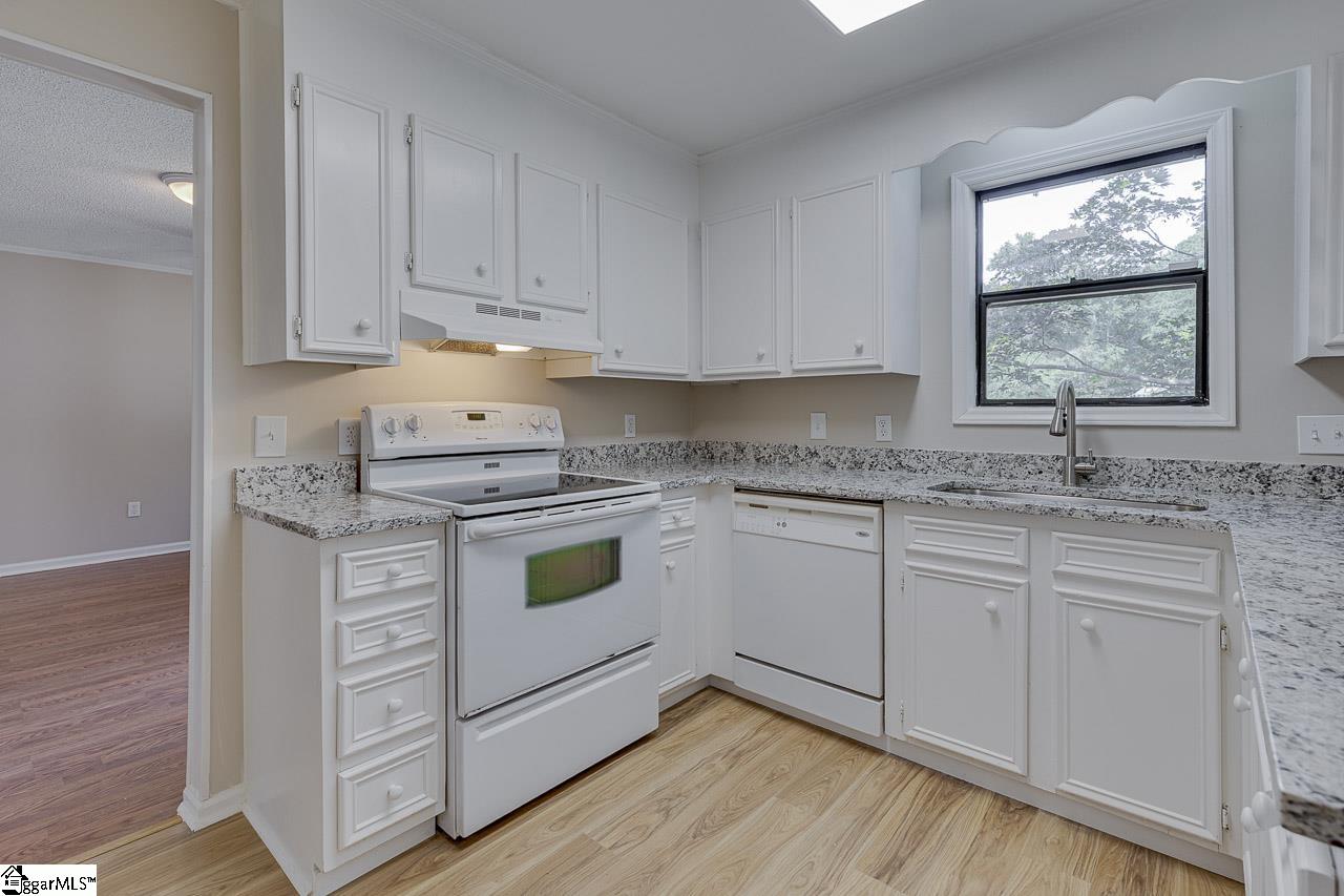 112 Tankersley Drive Simpsonville, SC 29681