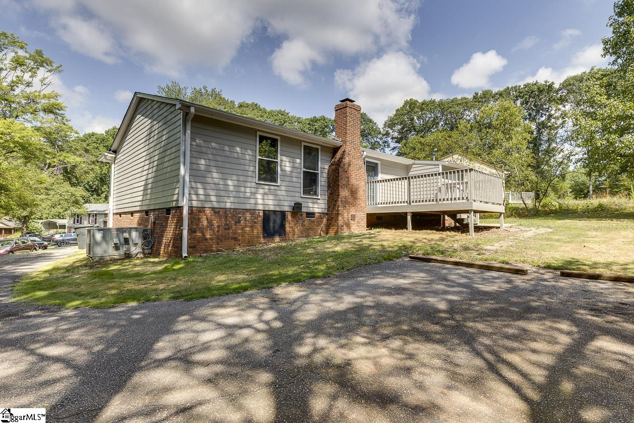 112 Tankersley Drive Simpsonville, SC 29681