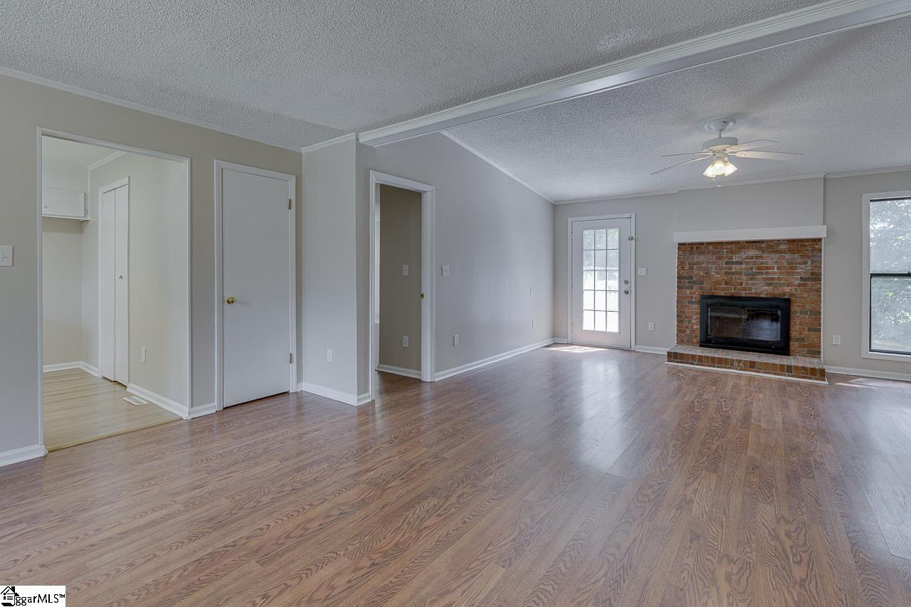 112 Tankersley Drive Simpsonville, SC 29681