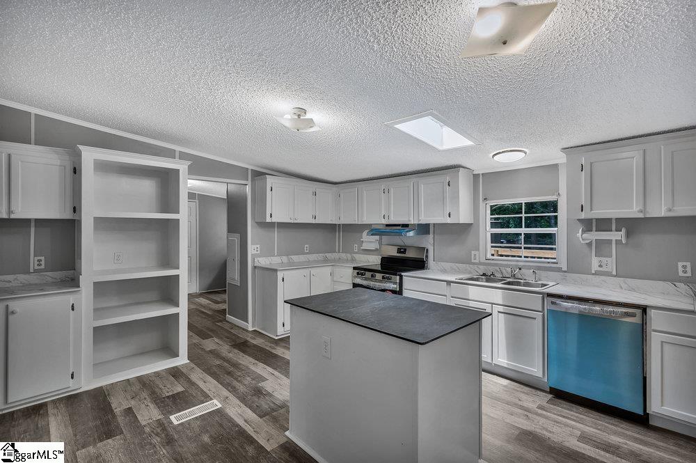 182 Poplar Springs Drive Easley, SC 29642-8912