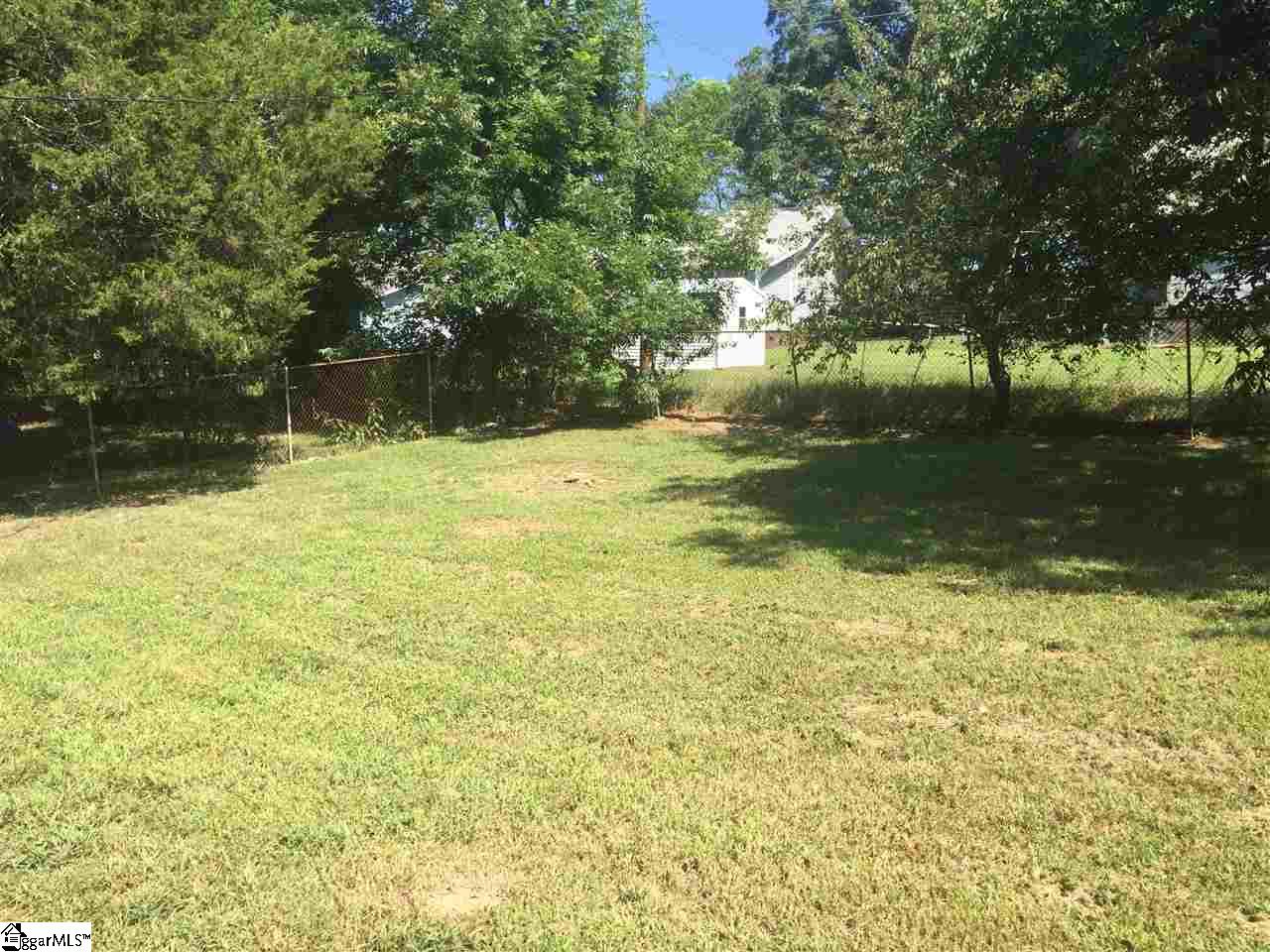 237 Poole Street Woodruff, SC 29388