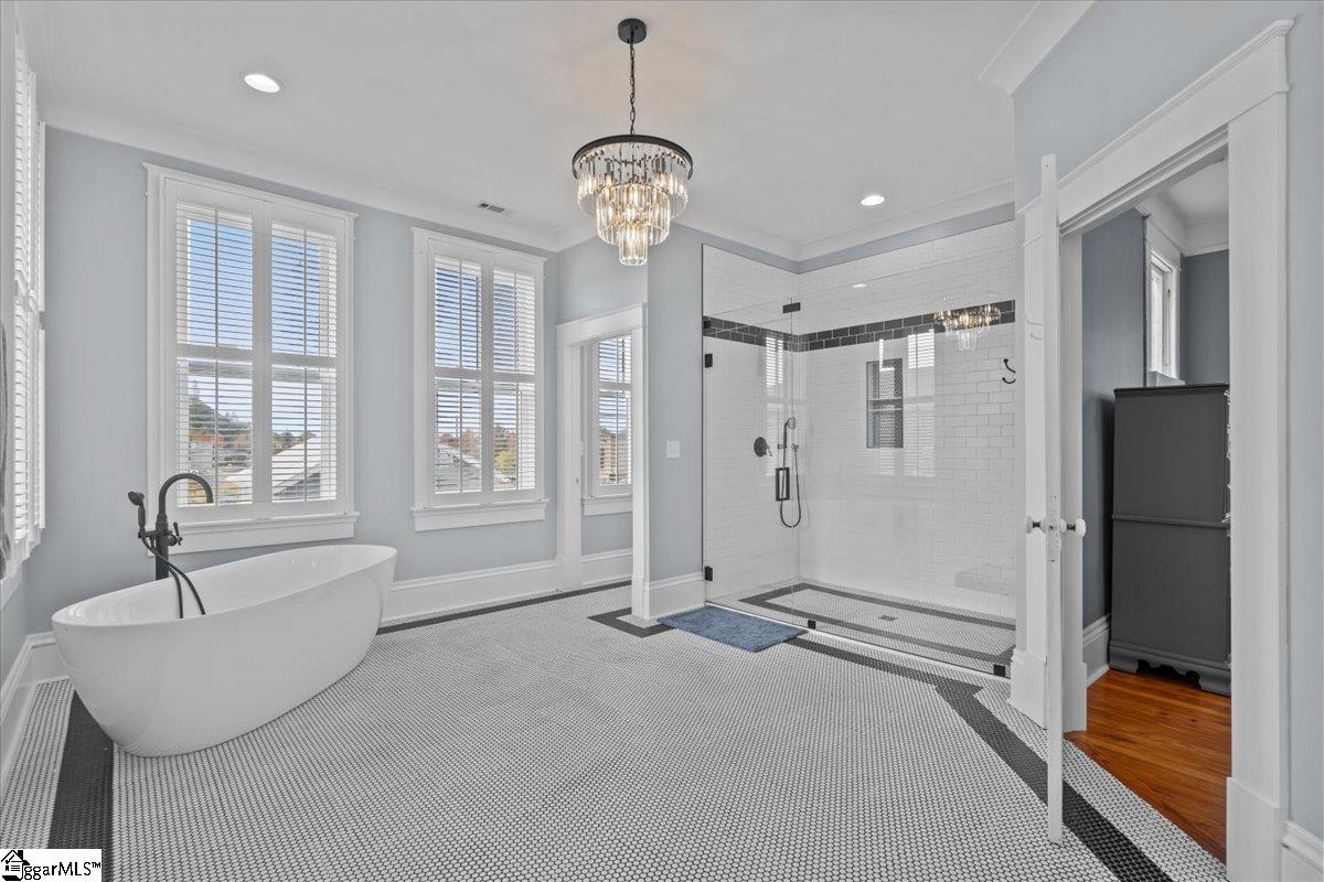 231 Hampton Avenue Greenville, SC 29601