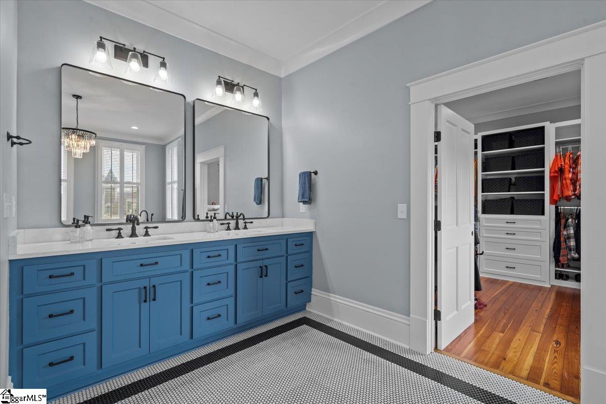 231 Hampton Avenue Greenville, SC 29601