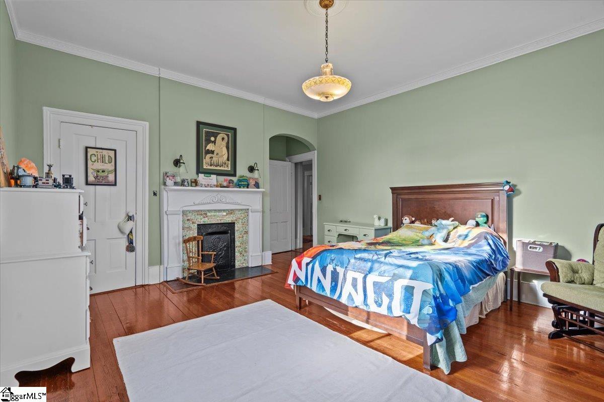 231 Hampton Avenue Greenville, SC 29601