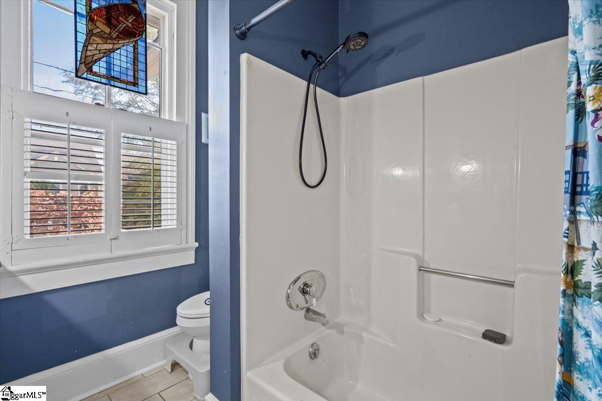231 Hampton Avenue Greenville, SC 29601