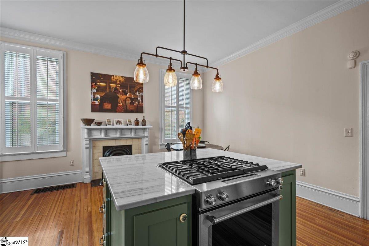 231 Hampton Avenue Greenville, SC 29601