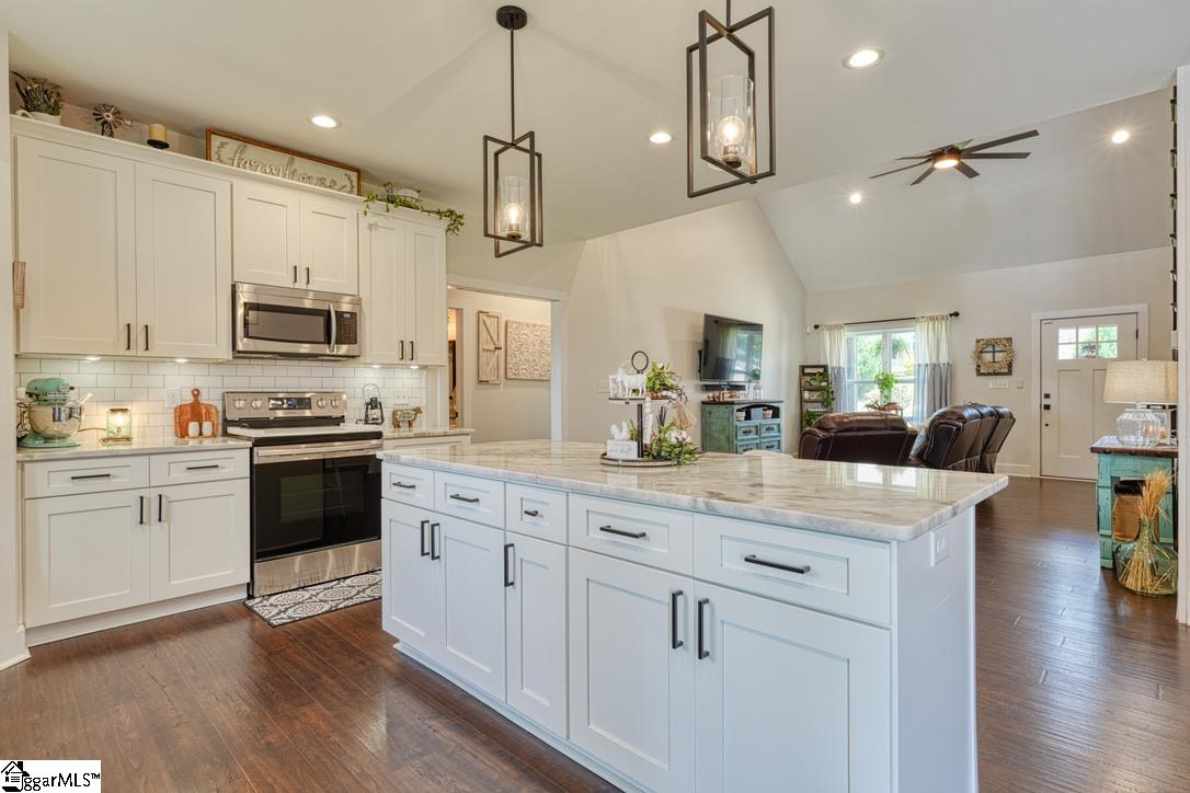 212 Quarterdeck Court Chesnee, SC 29323