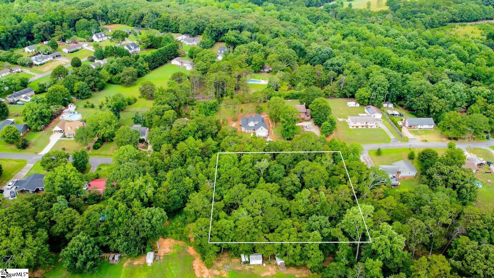 00 Country Glen Lane Pelzer, SC 29669