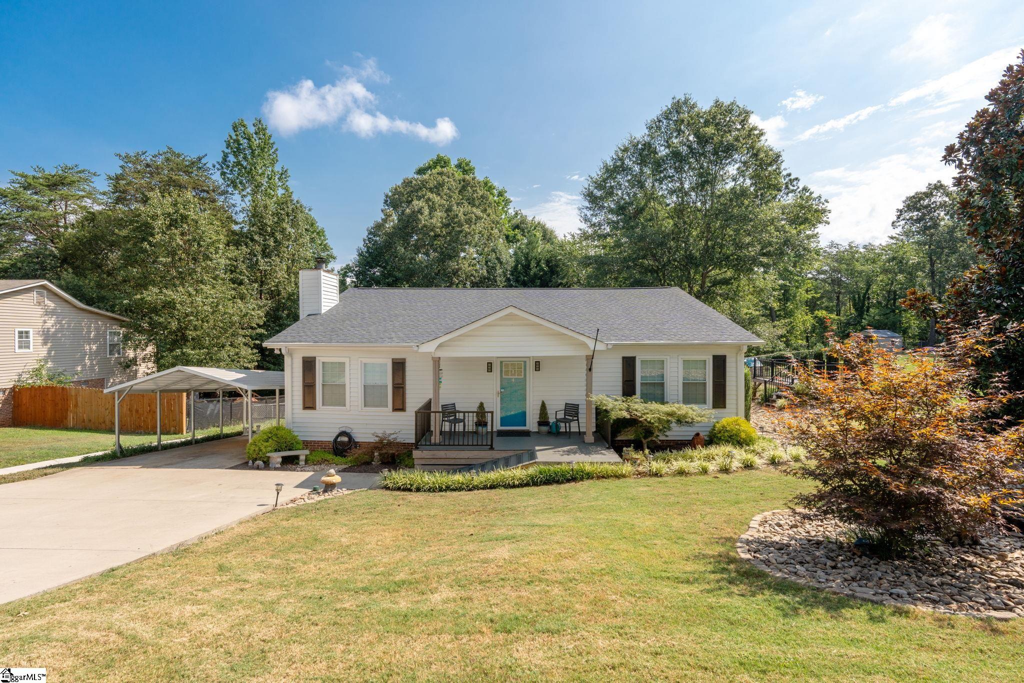 4 Mountain Chase Taylors, SC 29687