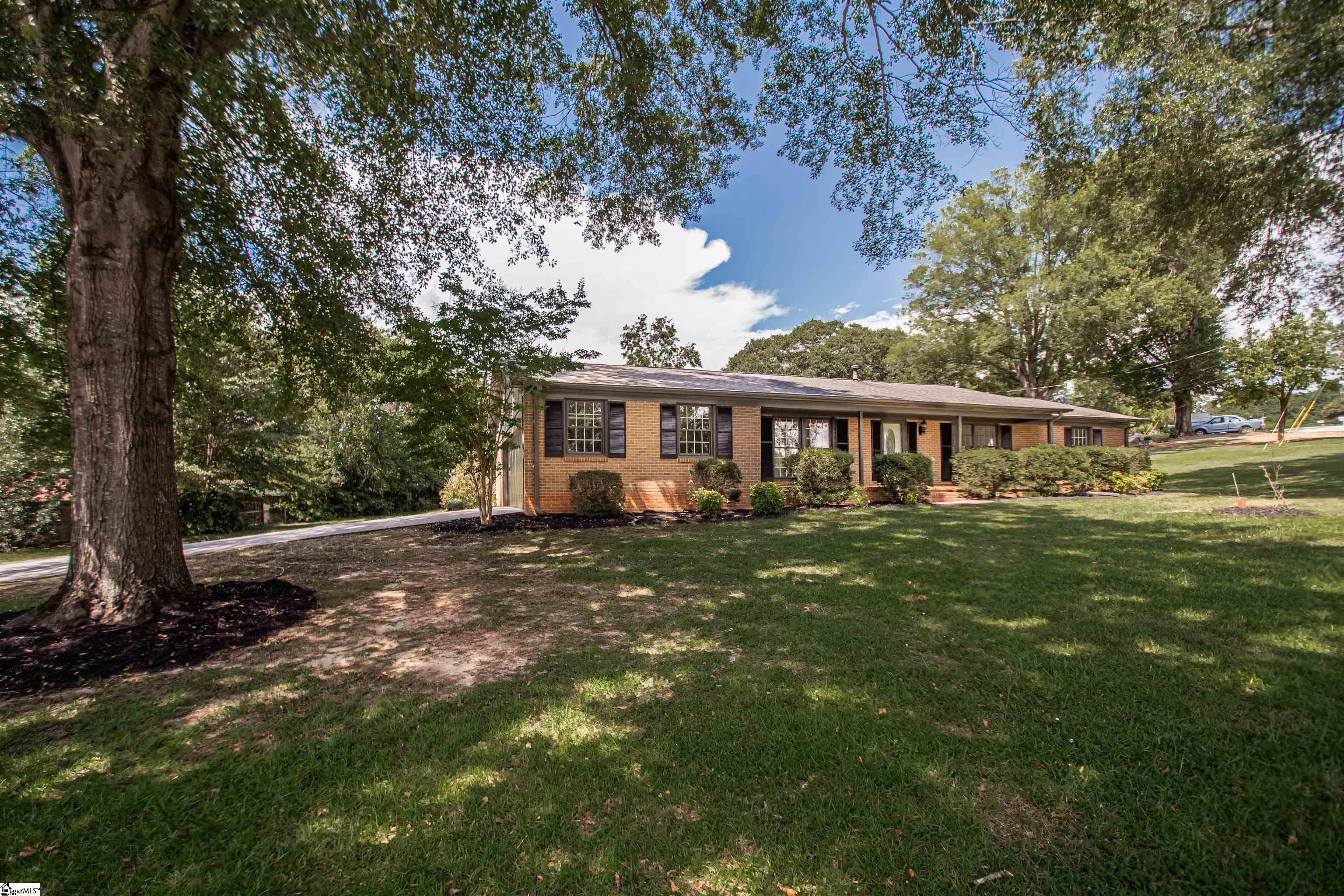 303 Robinall Drive Easley, SC 29642
