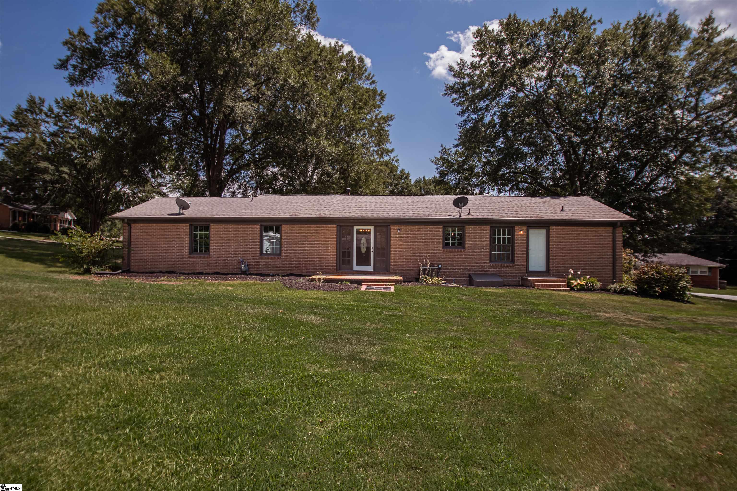 303 Robinall Drive Easley, SC 29642