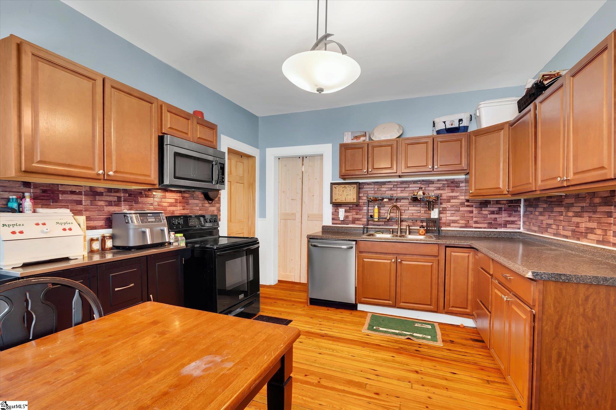 8 Mellon Street Slater, SC 29683