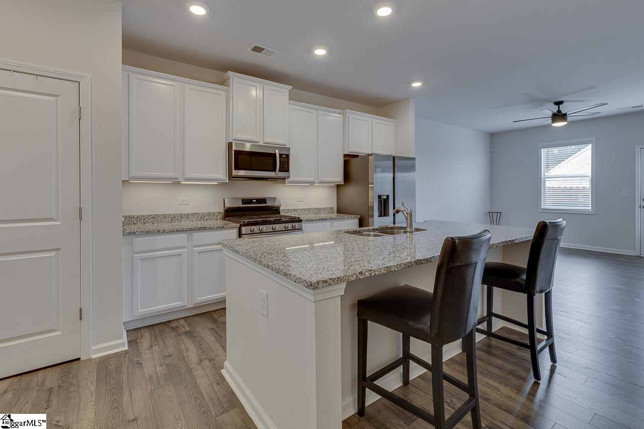 406 Laurel Park Drive Greenville, SC 29607