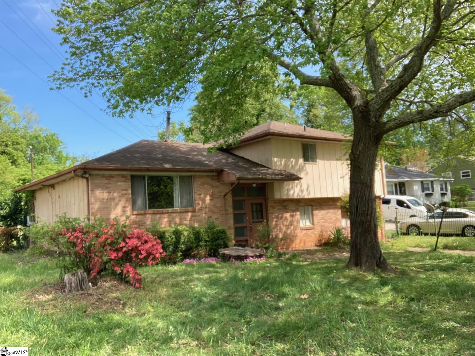 423 Fairmont Drive Greenville, SC 29605
