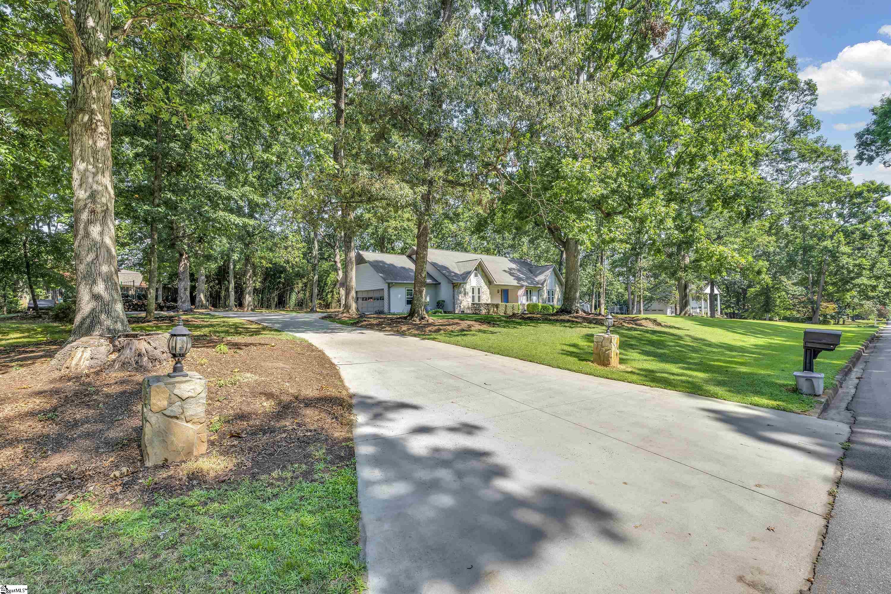 103 Oak Meadow Drive Simpsonville, SC 29681