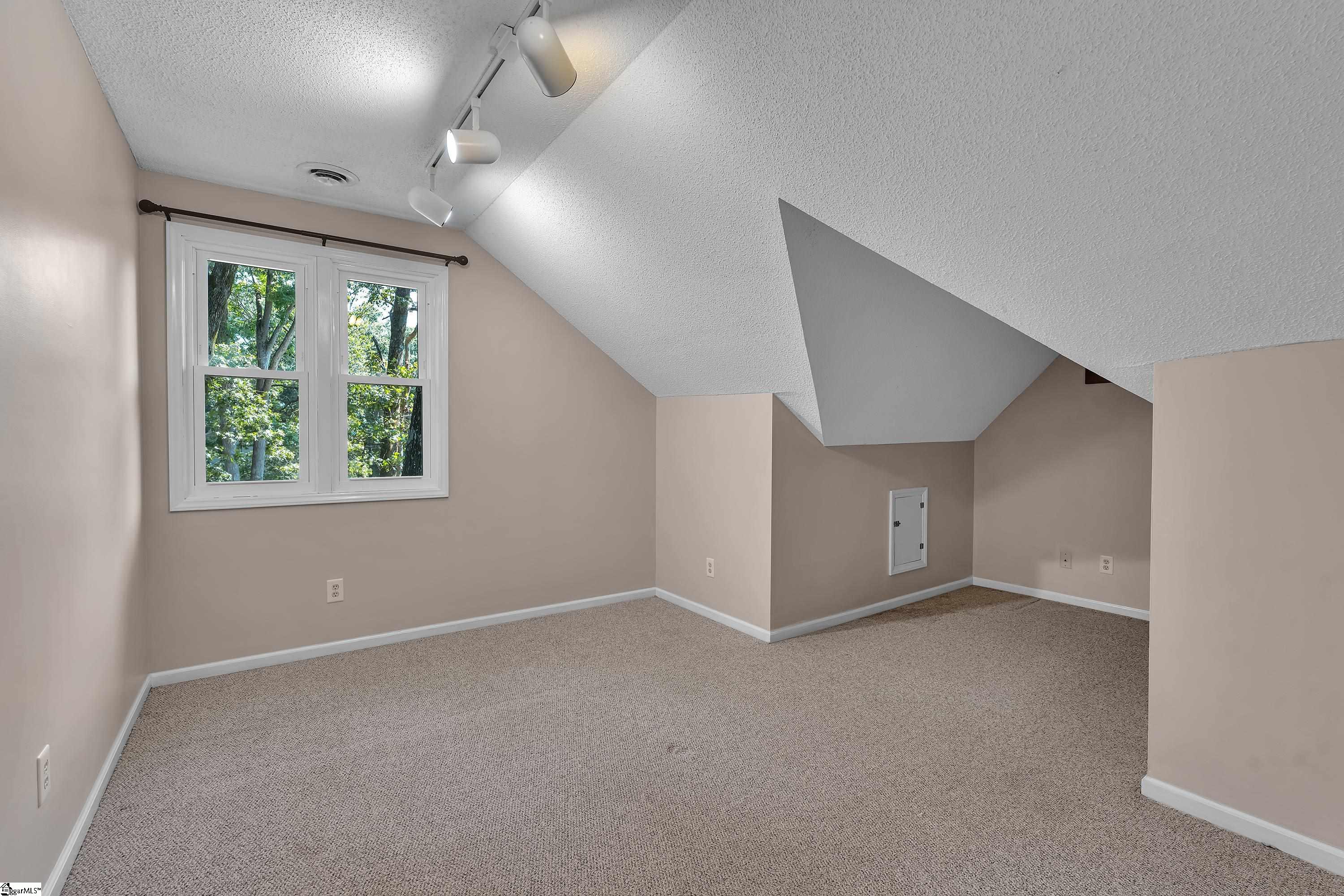 103 Oak Meadow Drive Simpsonville, SC 29681