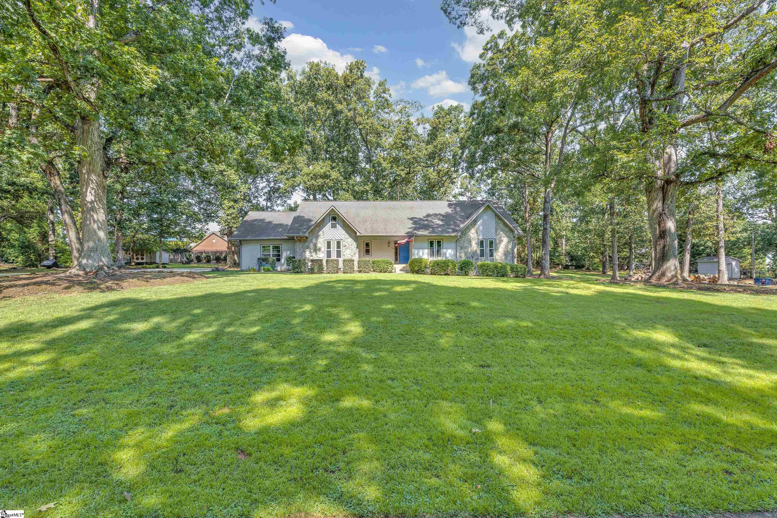 103 Oak Meadow Drive Simpsonville, SC 29681