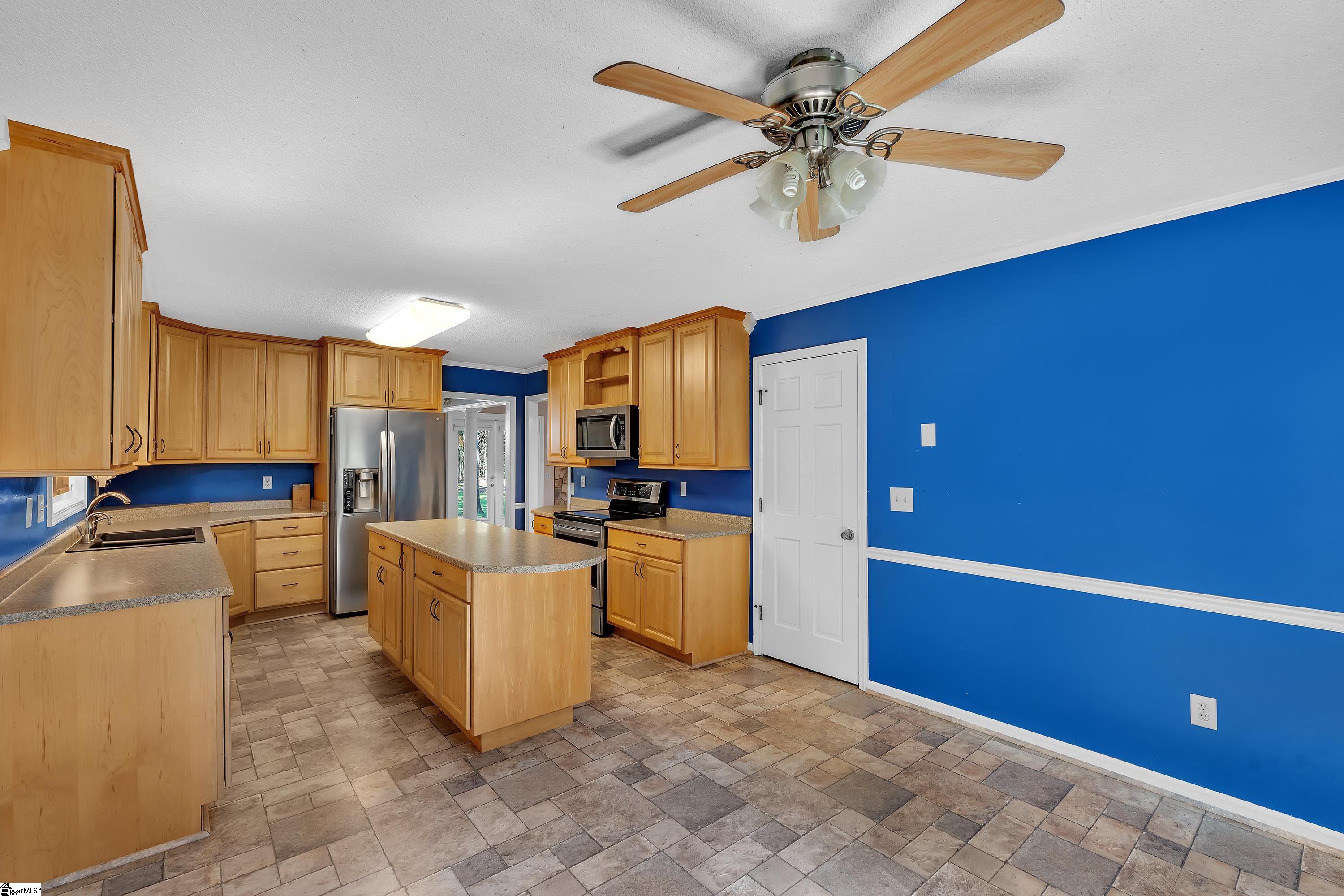 103 Oak Meadow Drive Simpsonville, SC 29681