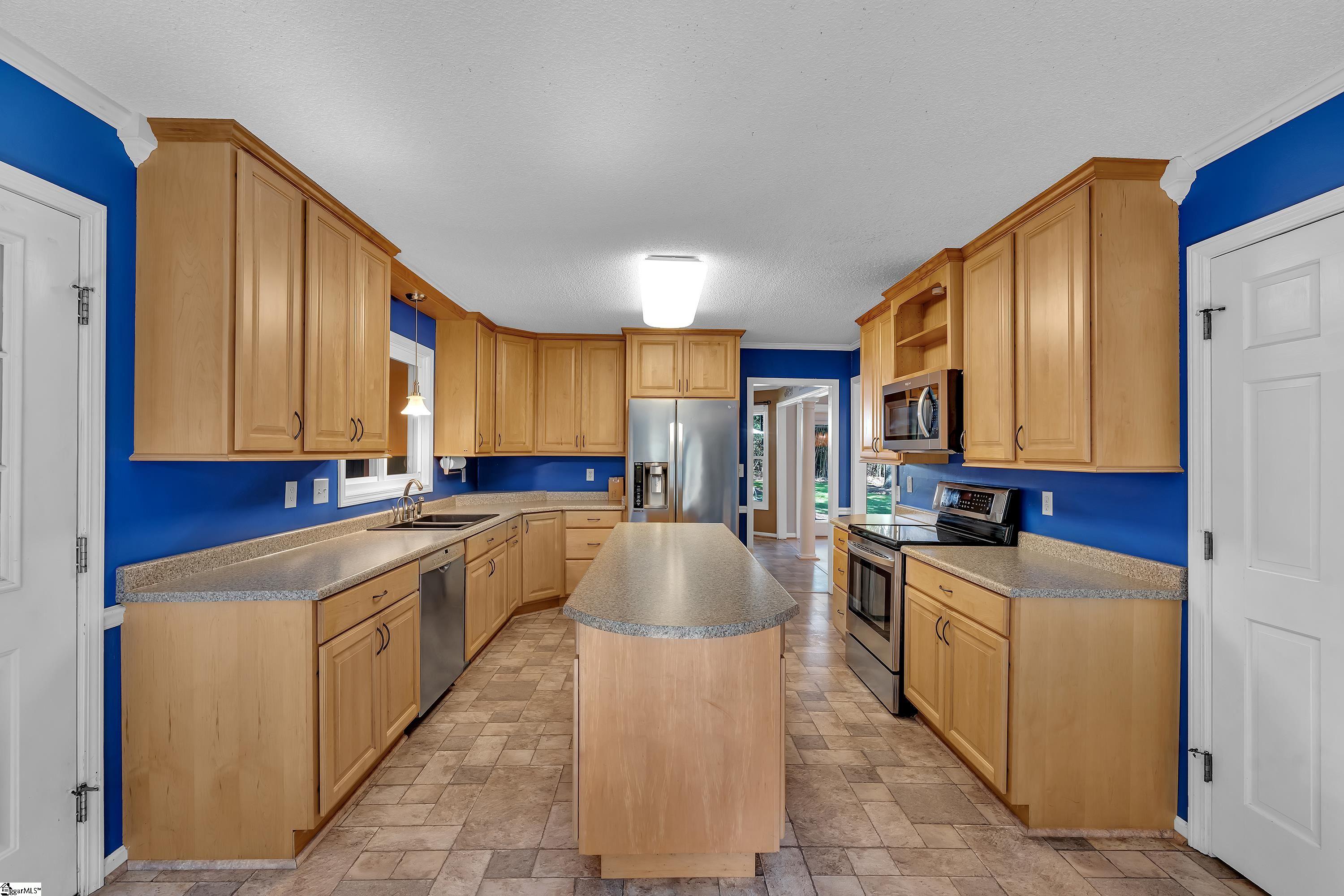 103 Oak Meadow Drive Simpsonville, SC 29681