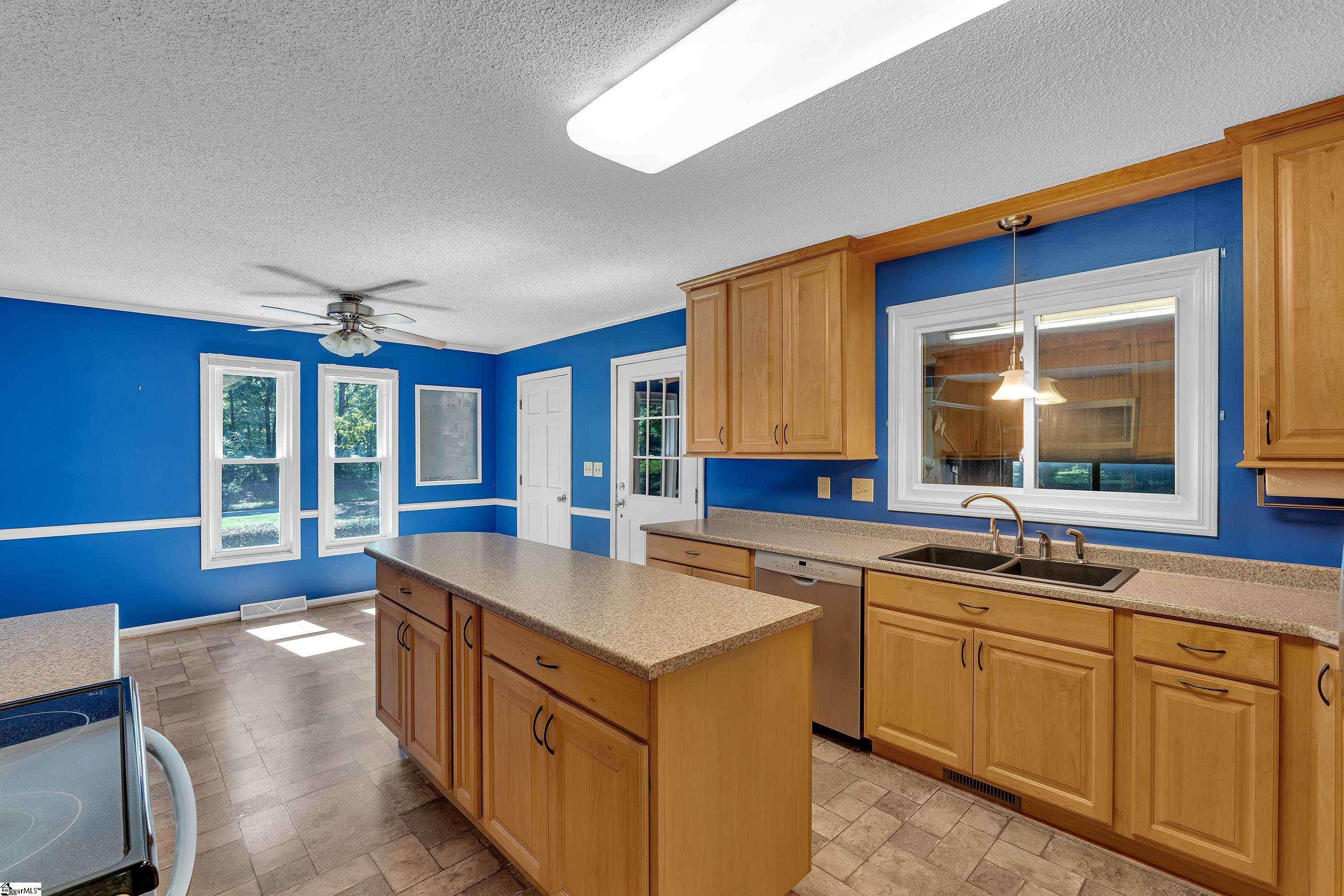 103 Oak Meadow Drive Simpsonville, SC 29681