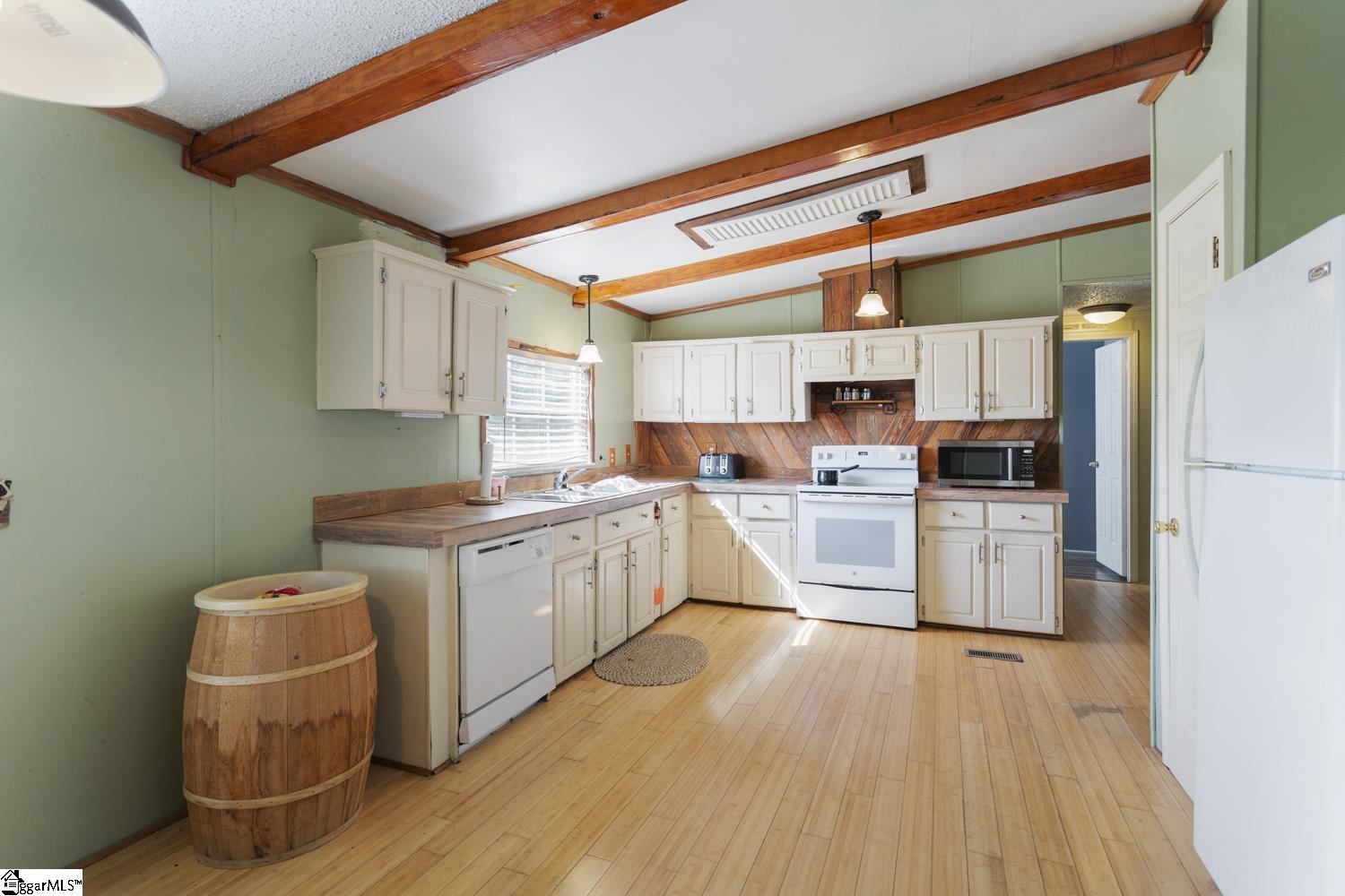 202 Pete Armstrong Road Honea Path, SC 29654