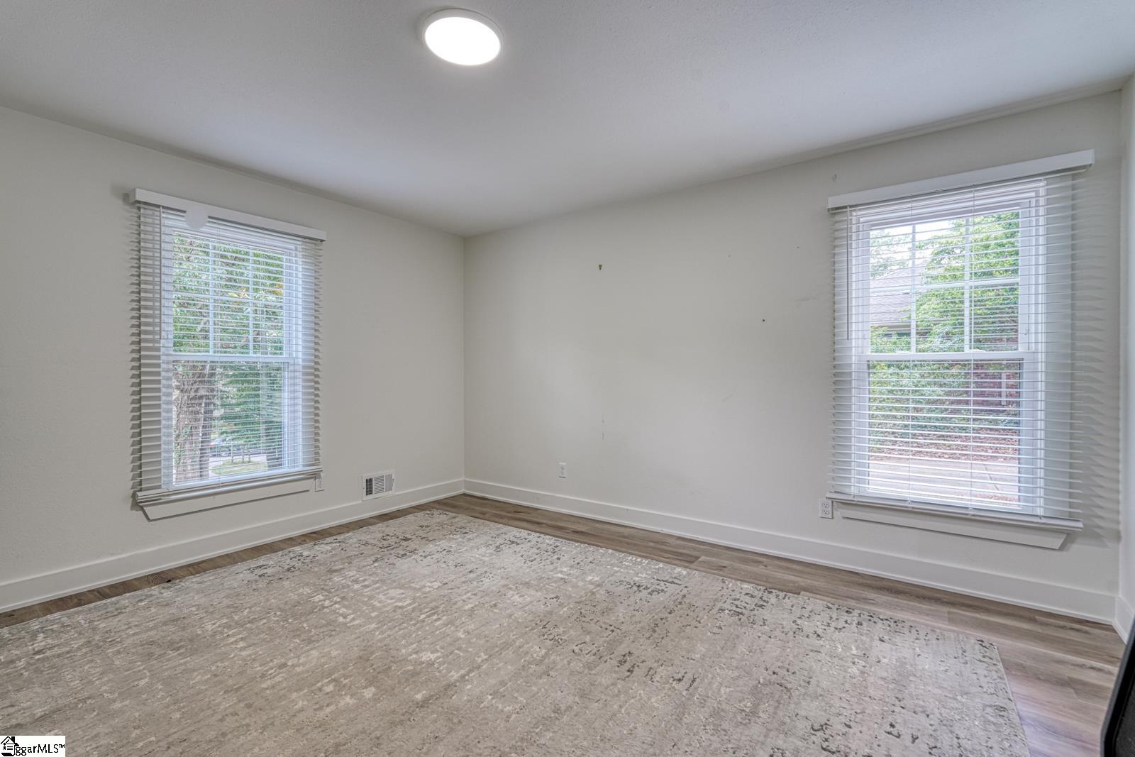 236 Heathwood Drive Spartanburg, SC 29307