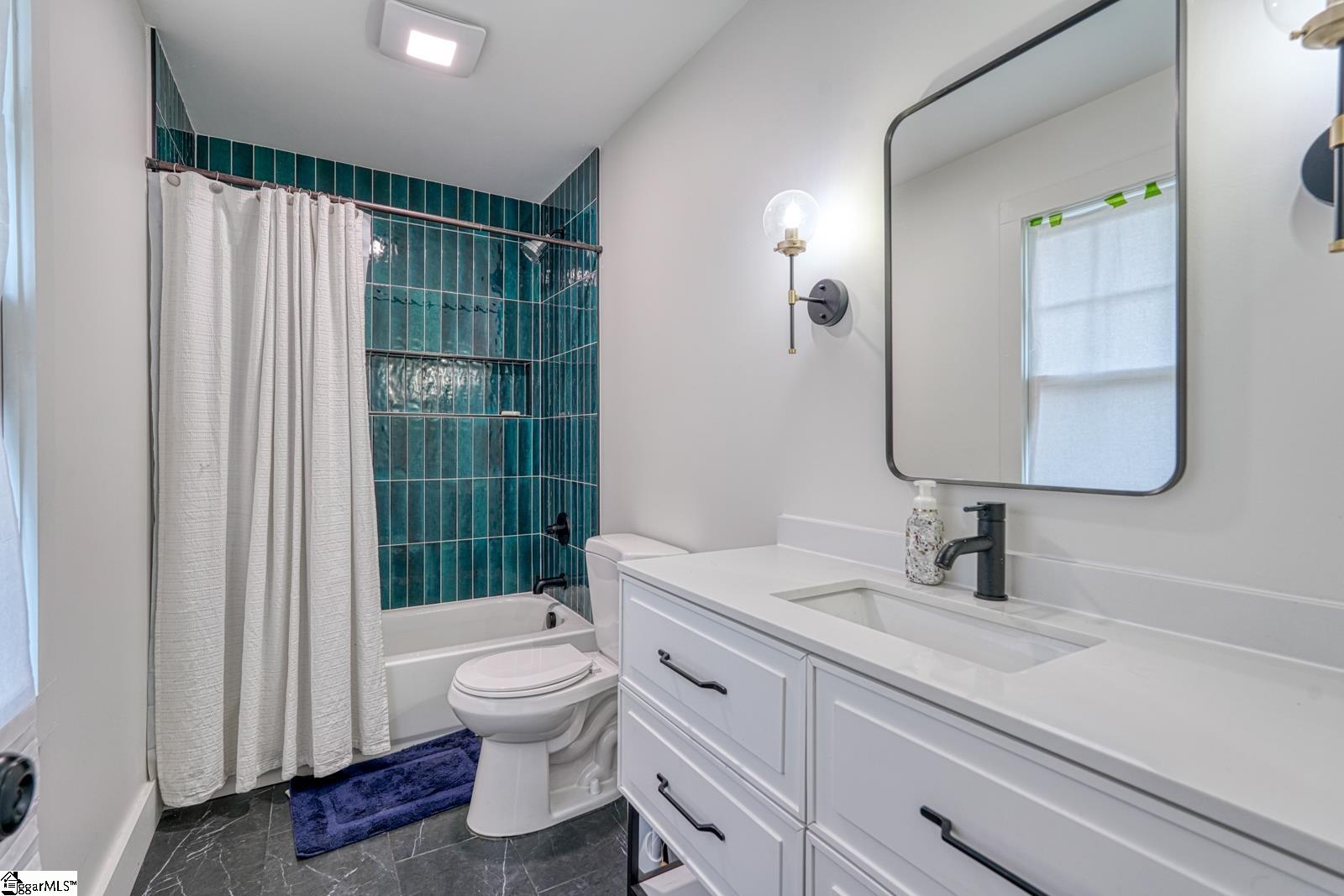 236 Heathwood Drive Spartanburg, SC 29307