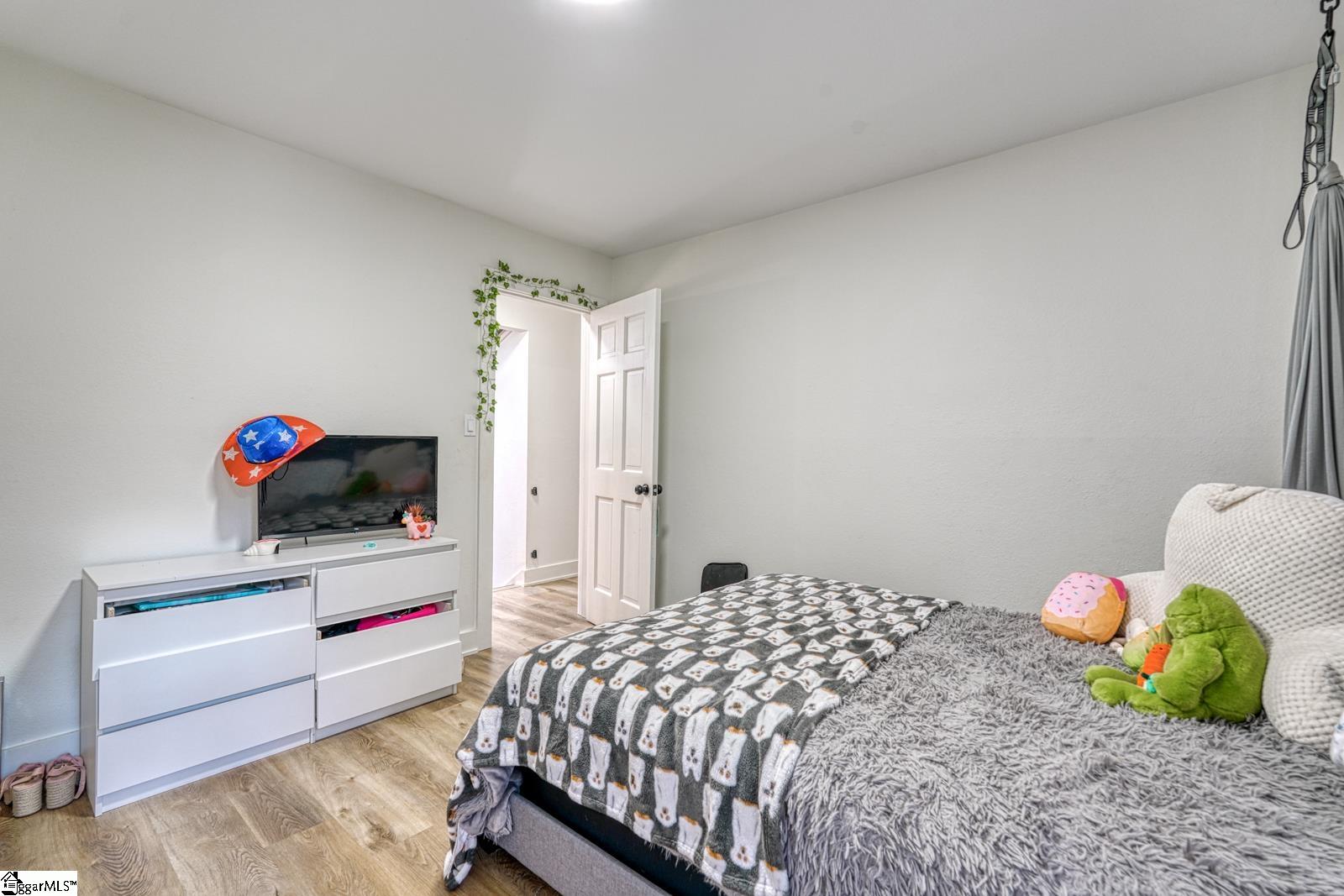 236 Heathwood Drive Spartanburg, SC 29307