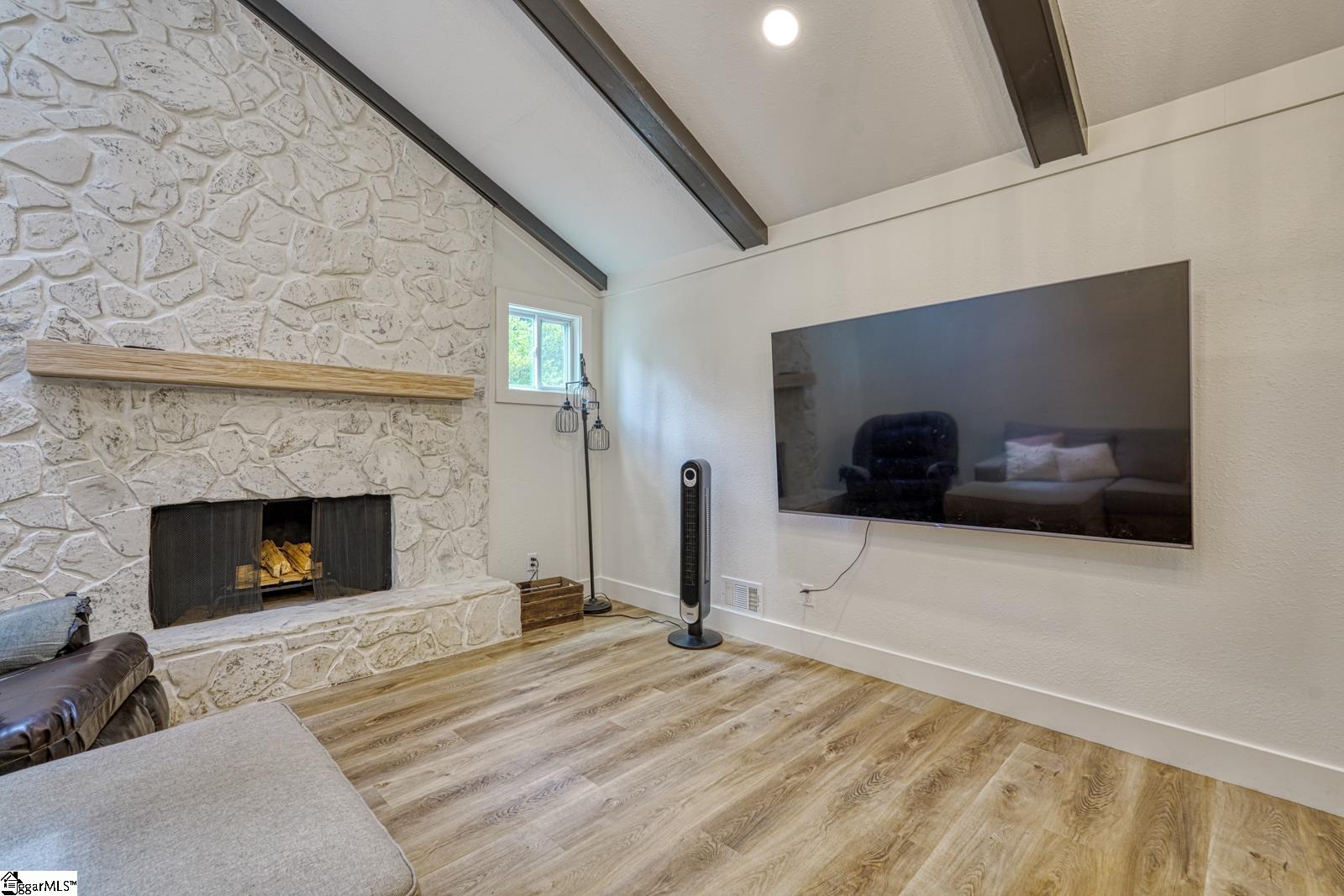 236 Heathwood Drive Spartanburg, SC 29307