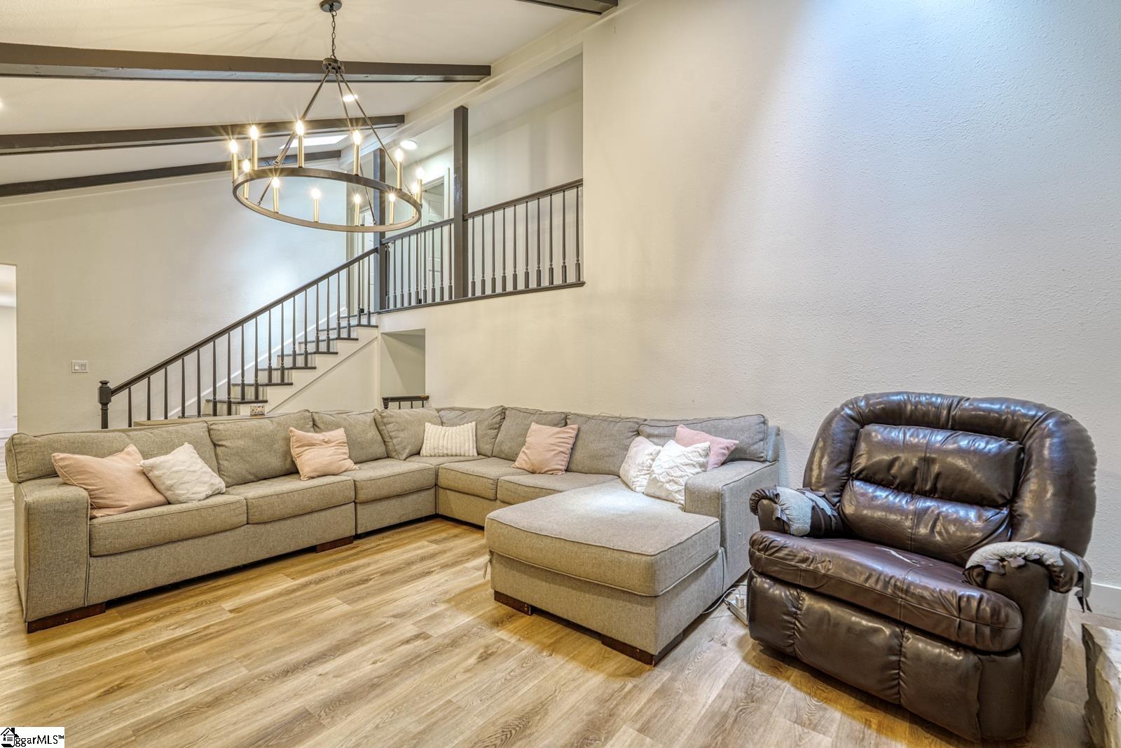 236 Heathwood Drive Spartanburg, SC 29307