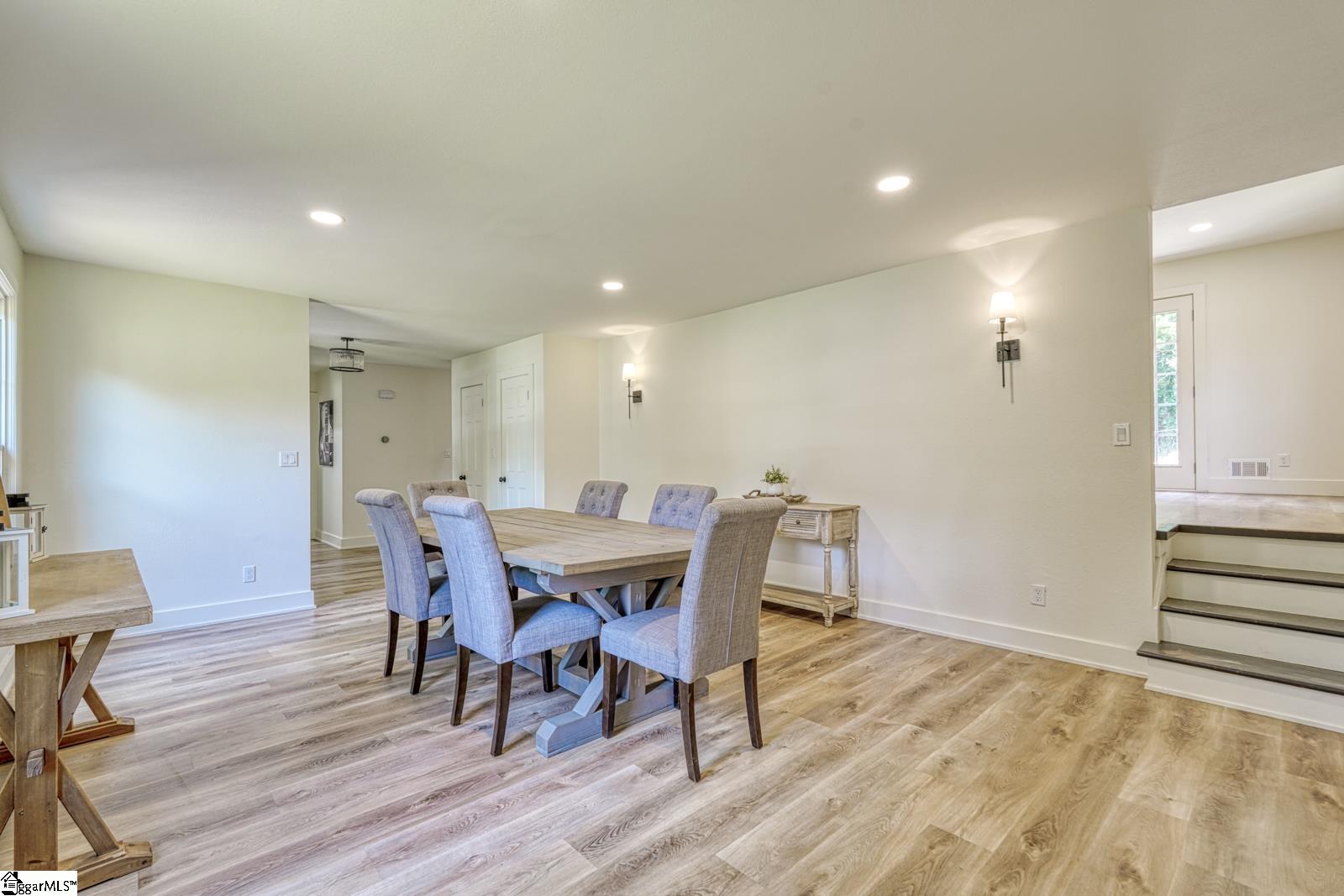 236 Heathwood Drive Spartanburg, SC 29307