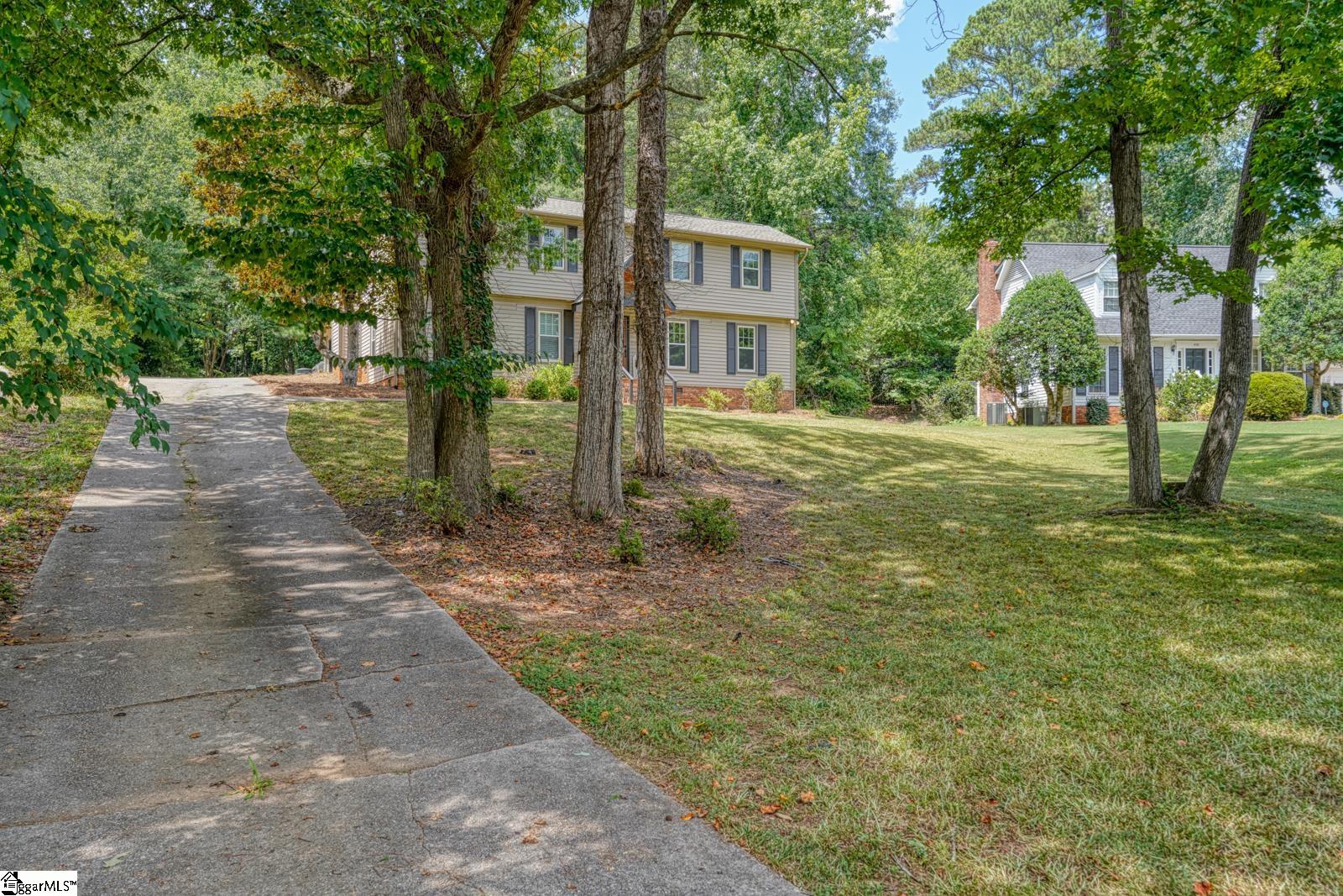 236 Heathwood Drive Spartanburg, SC 29307