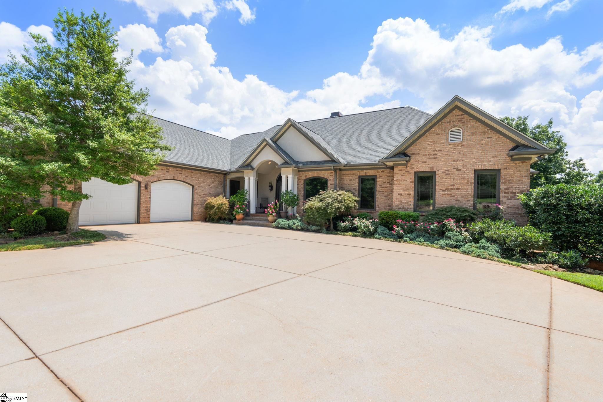 216 Bruce Farm Road Simpsonville, SC 29681