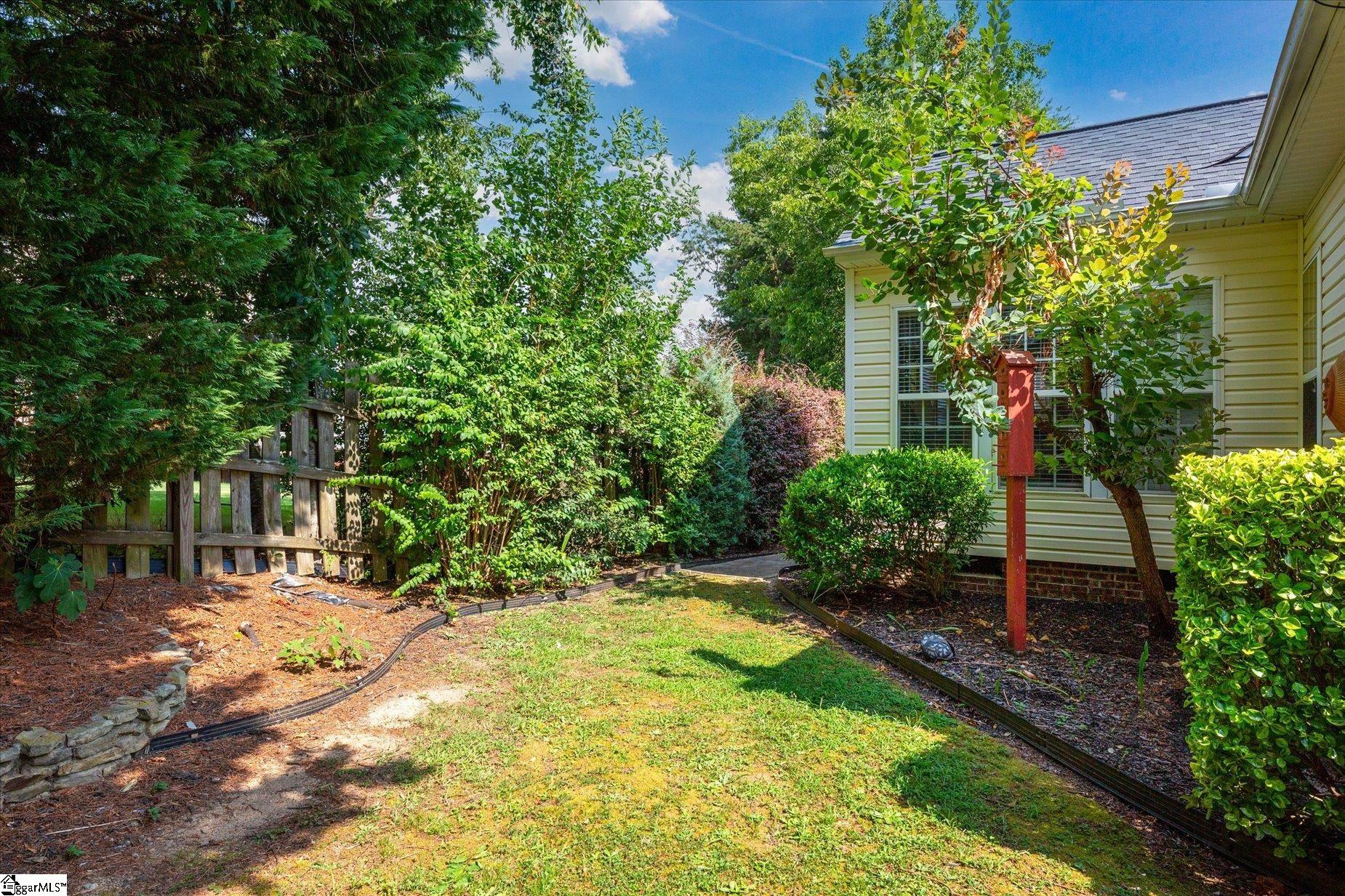 6 Red Bark Court Taylors, SC 29687