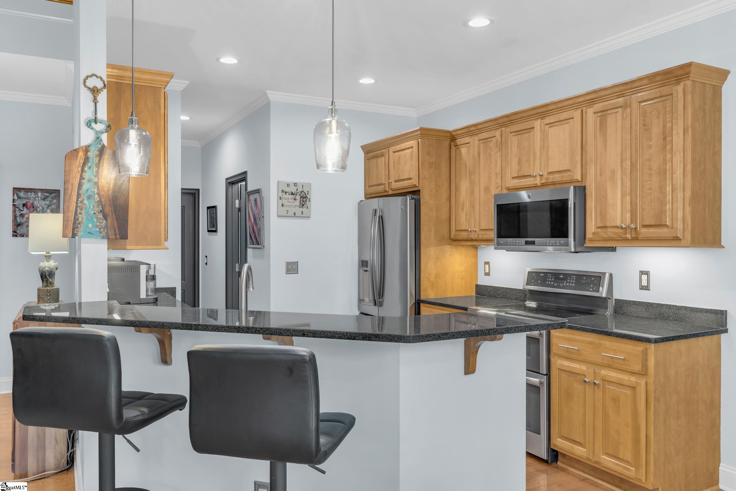 15 Edge Court UNIT Unit B Greenville, SC 29609