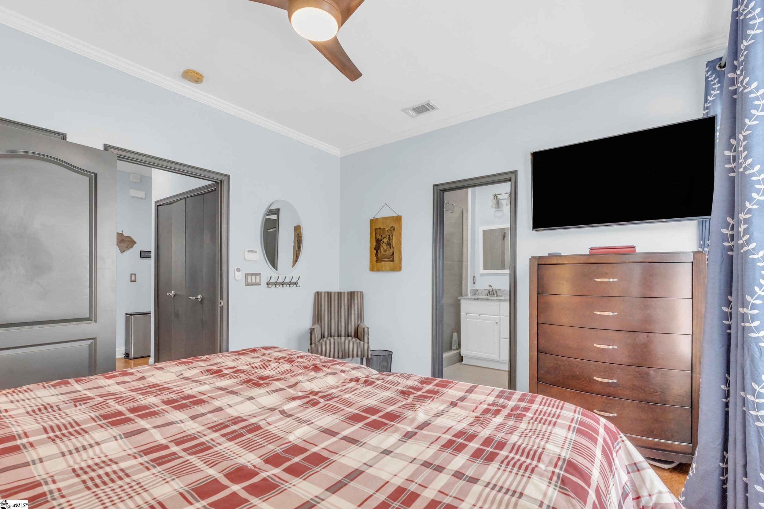 15 Edge Court UNIT Unit B Greenville, SC 29609