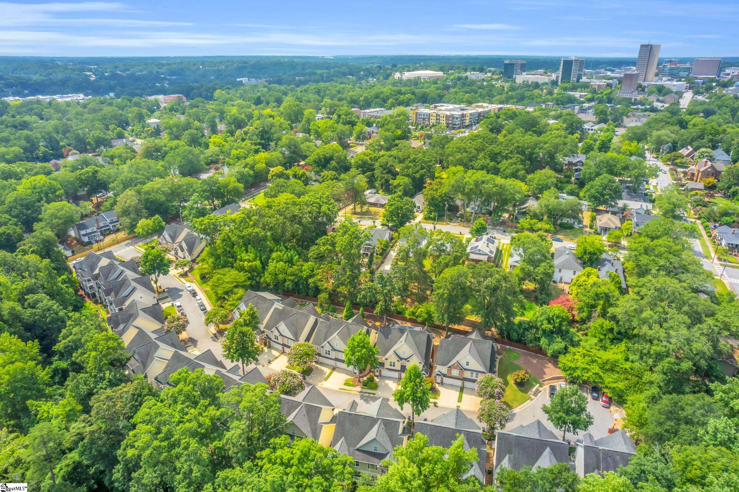 15 Edge Court UNIT Unit B Greenville, SC 29609