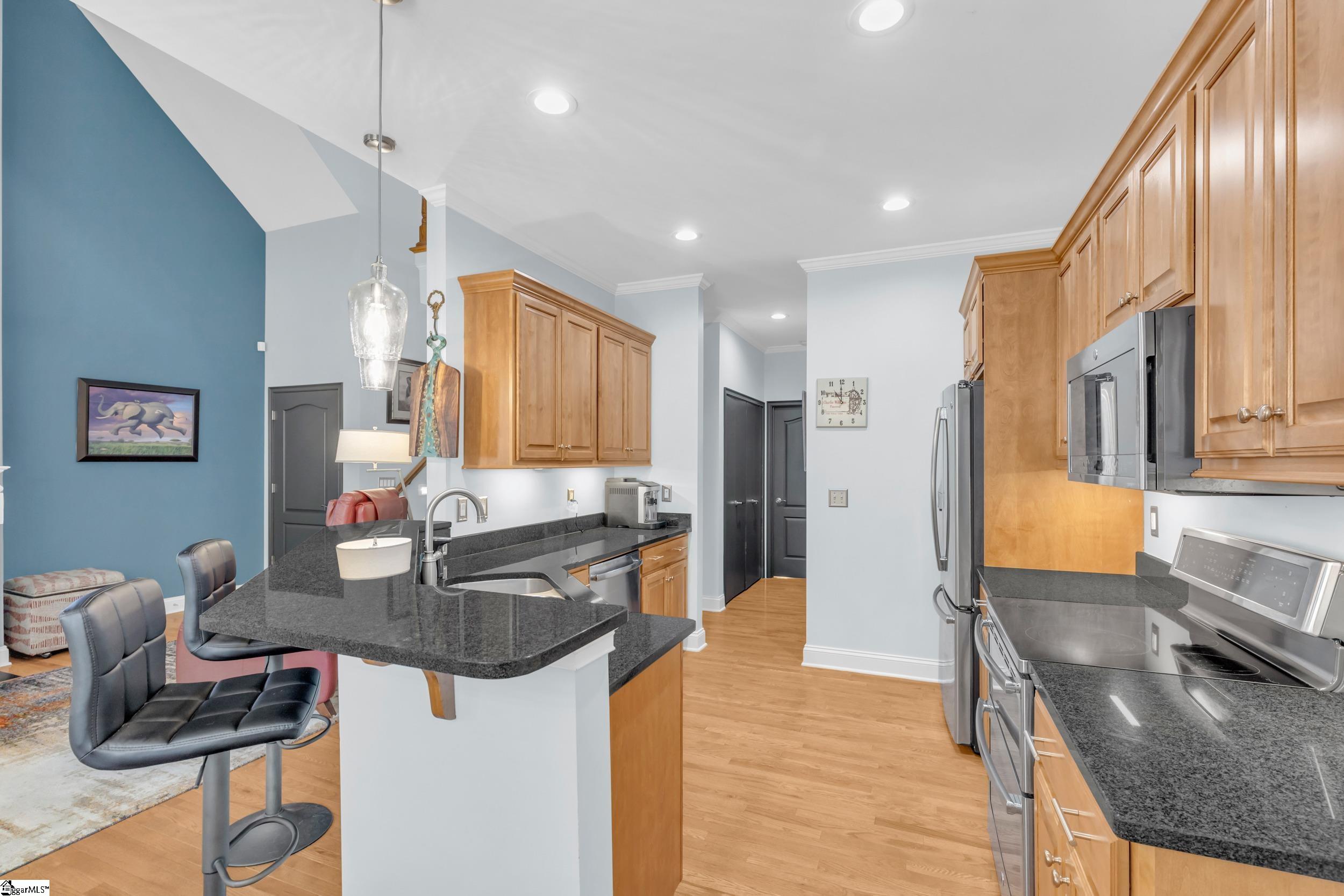 15 Edge Court UNIT Unit B Greenville, SC 29609