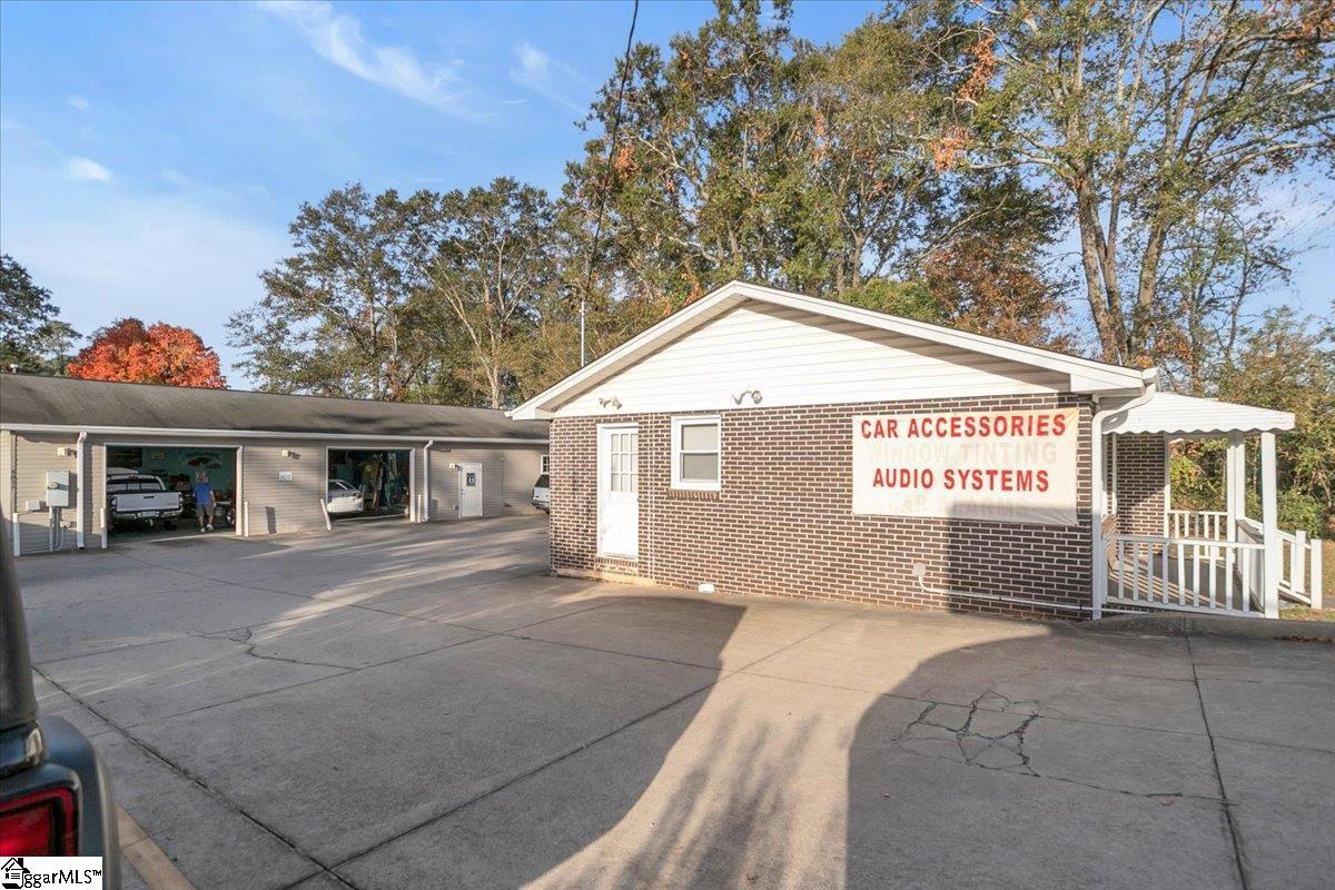 6035 White Horse Road Greenville, SC 29611