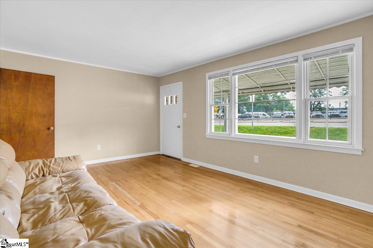 6035 White Horse Road Greenville, SC 29611