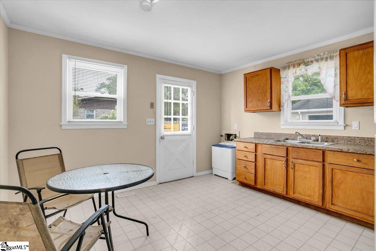 6035 White Horse Road Greenville, SC 29611