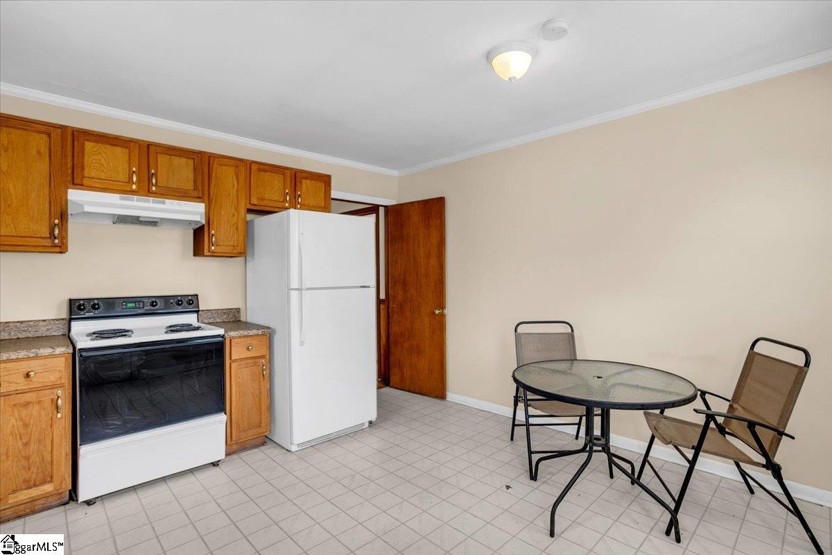 6035 White Horse Road Greenville, SC 29611
