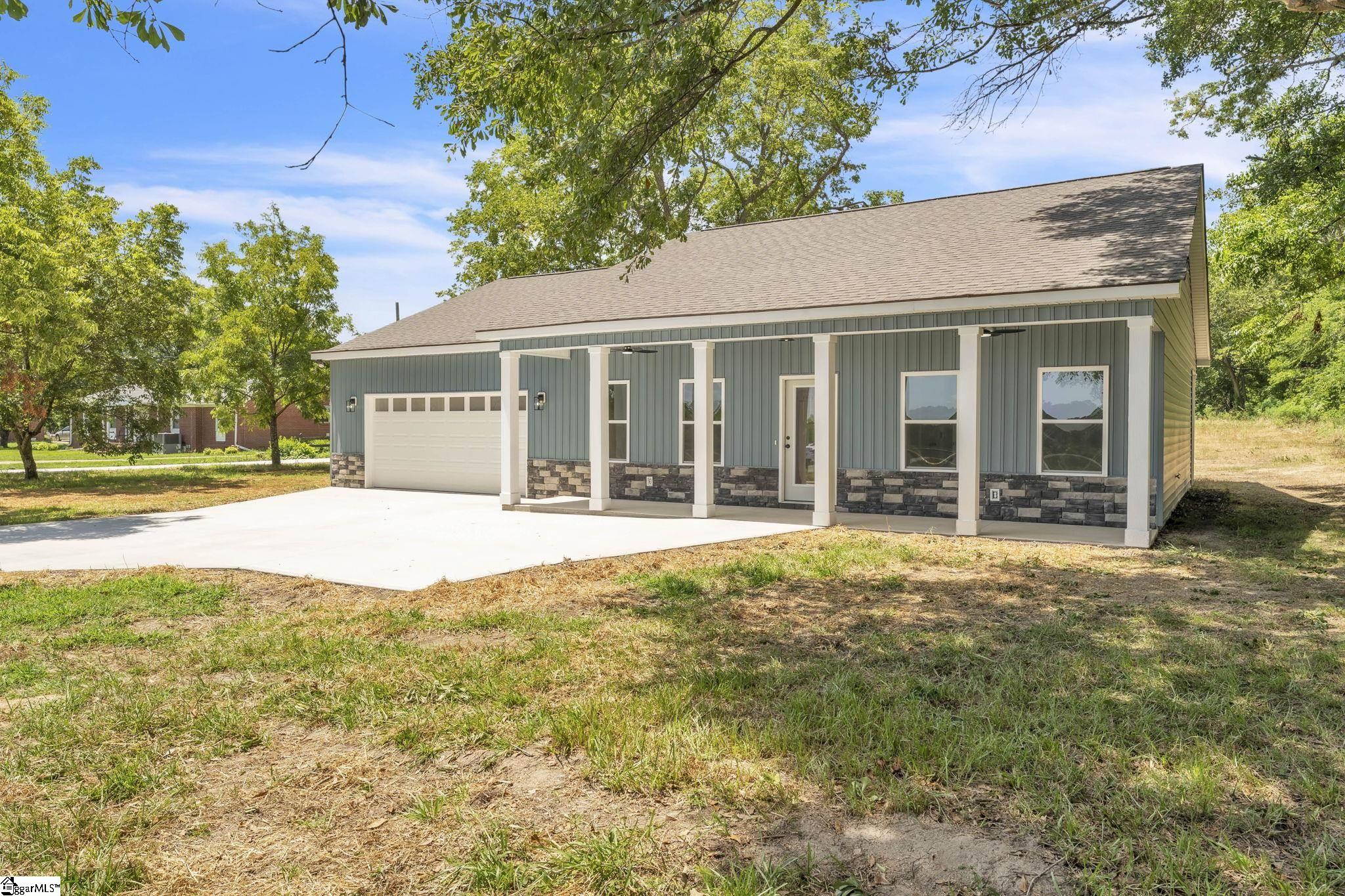 5126 N Old Laurens Road Gray Court, SC 29645
